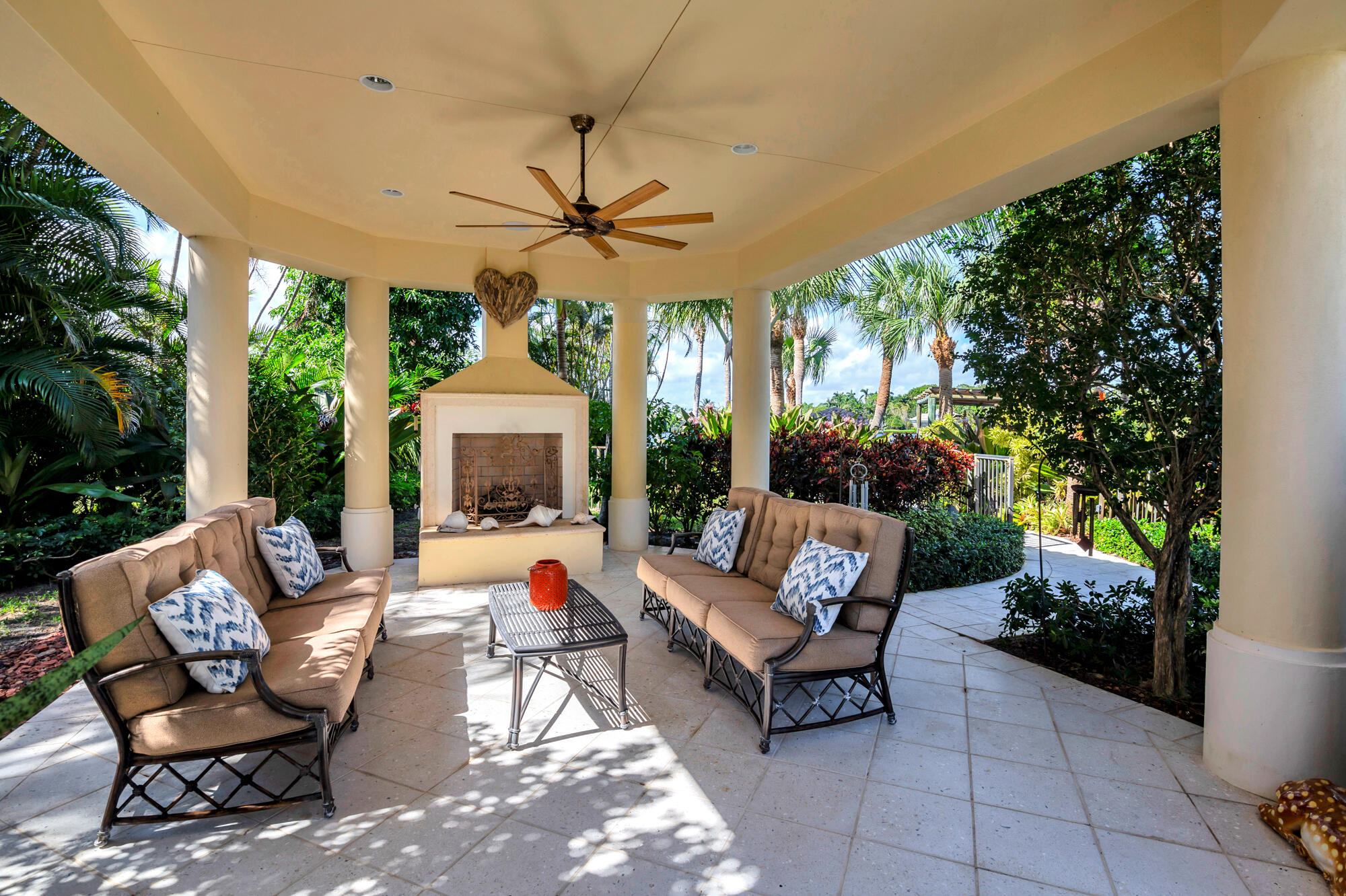 RIVERSIDE ON THE LOXAHATCHEE - Residential