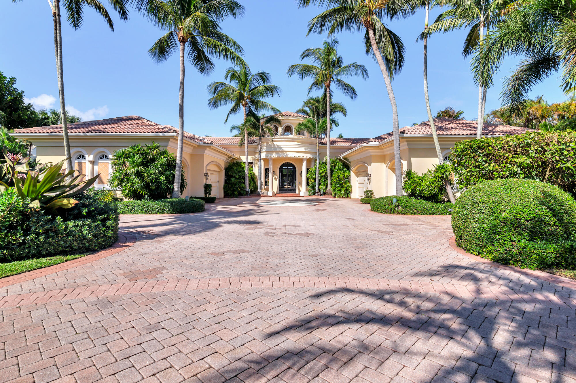 RIVERSIDE ON THE LOXAHATCHEE - Residential