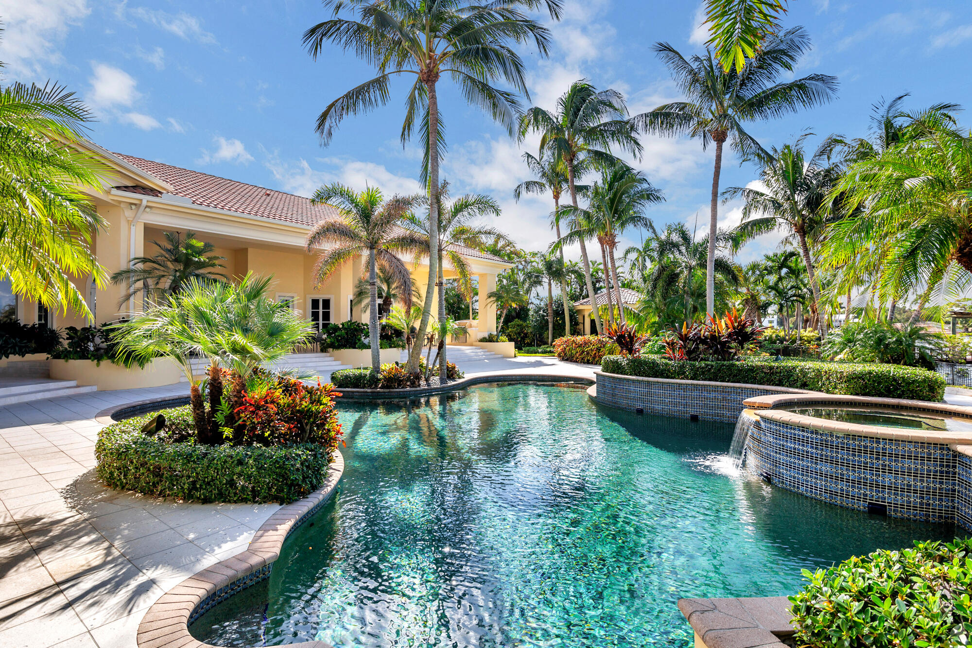 RIVERSIDE ON THE LOXAHATCHEE - Residential