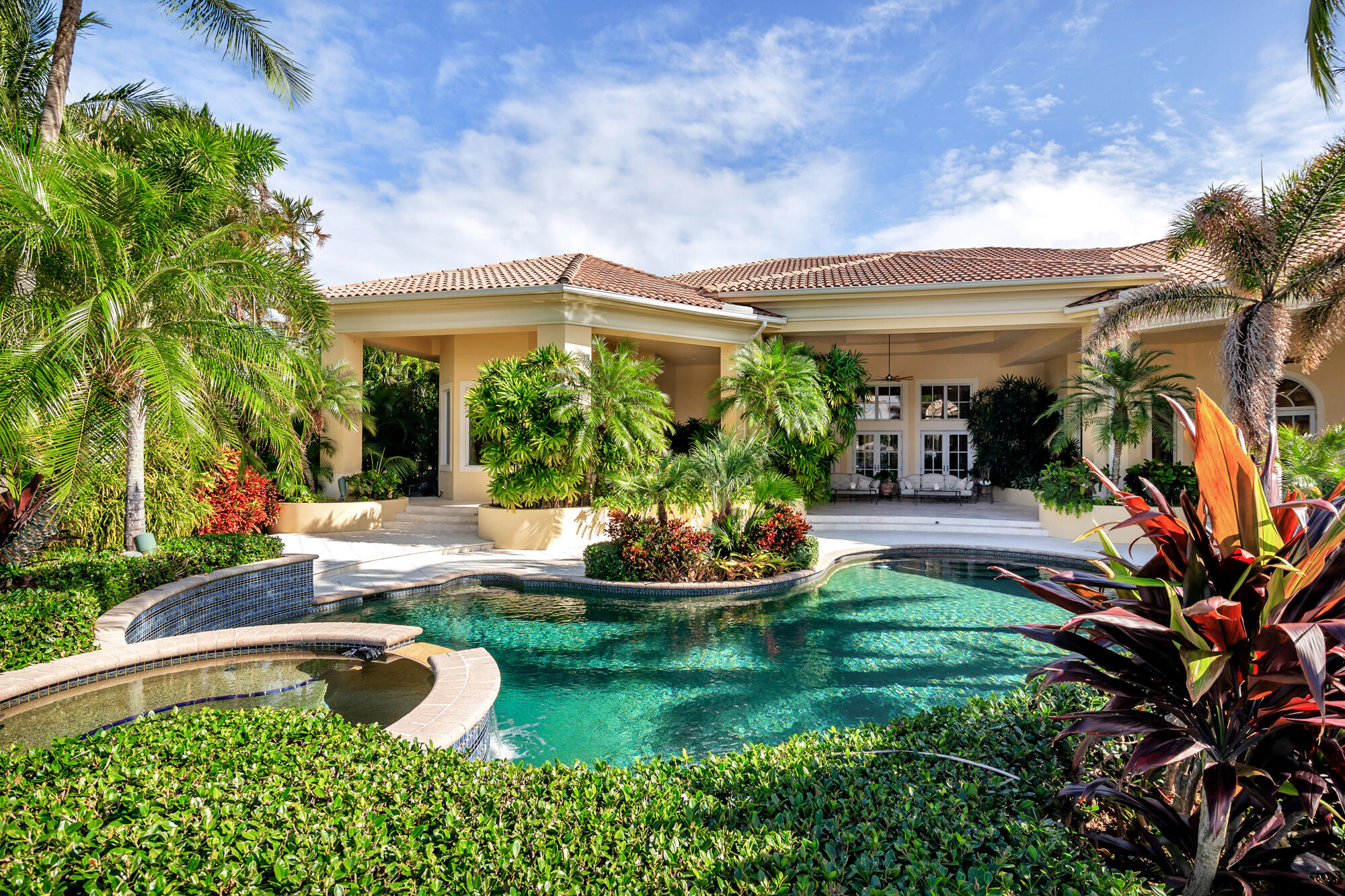 RIVERSIDE ON THE LOXAHATCHEE - Residential