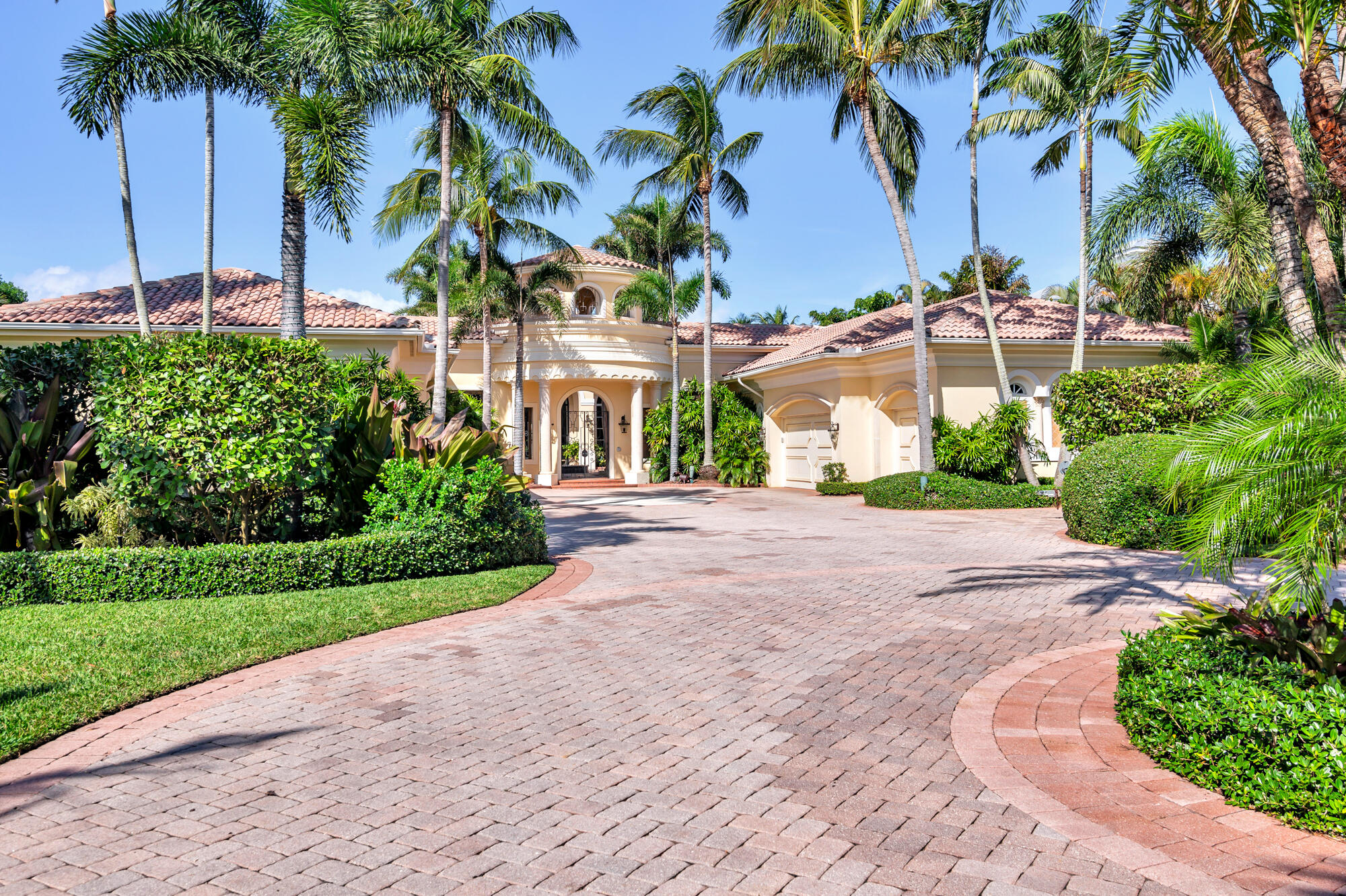 RIVERSIDE ON THE LOXAHATCHEE - Residential