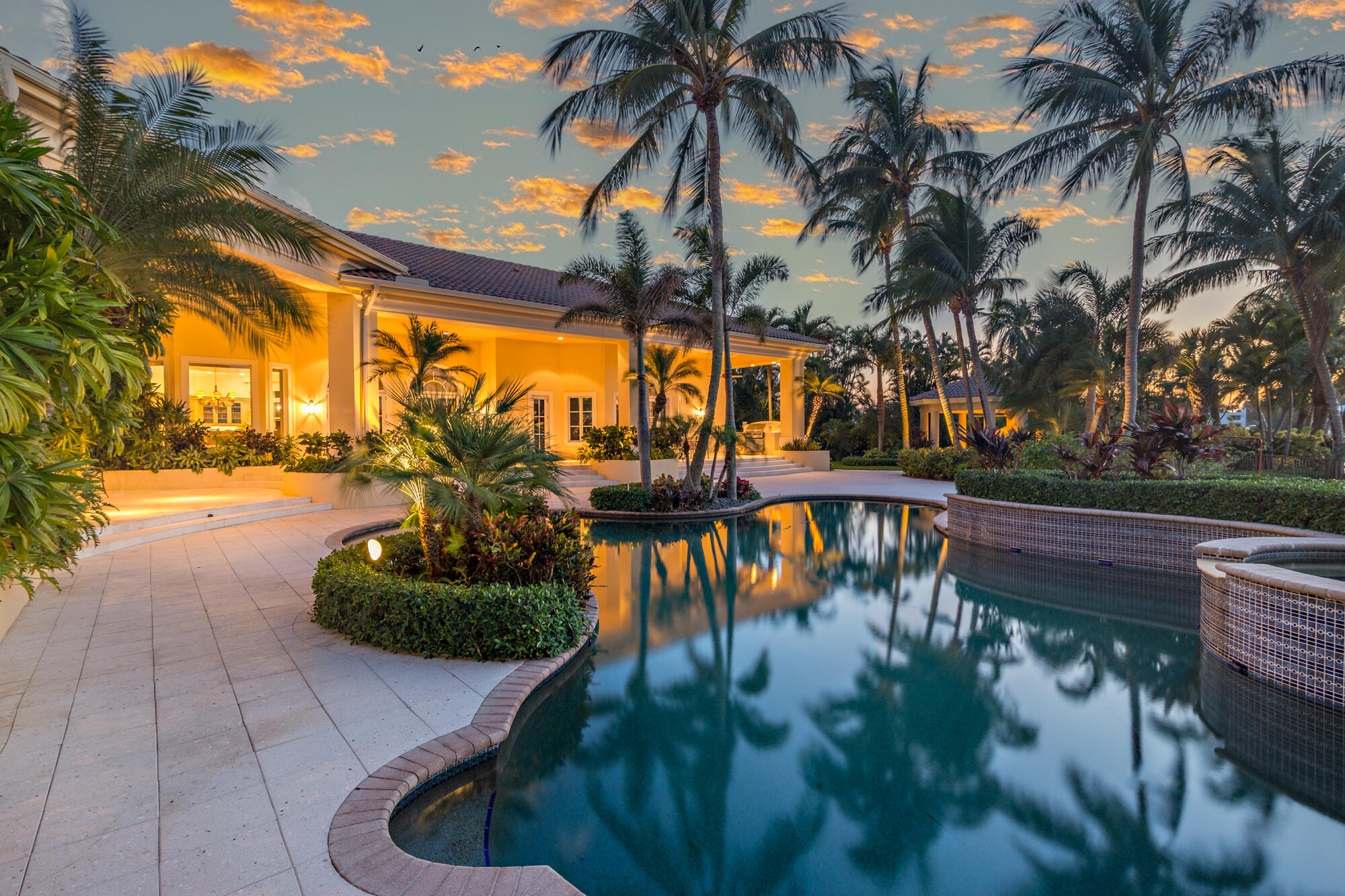 RIVERSIDE ON THE LOXAHATCHEE - Residential