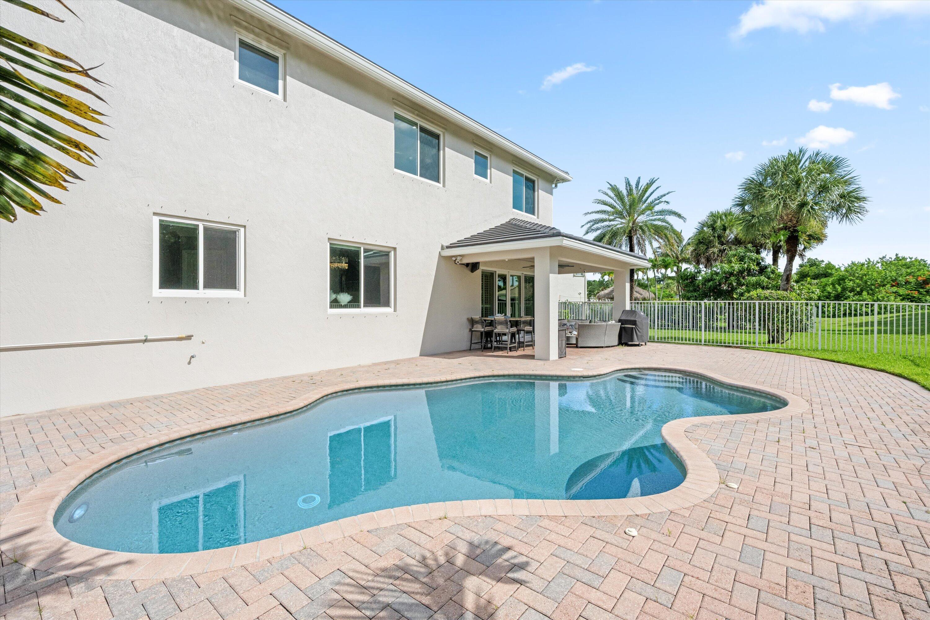 ISLES AT WELLINGTON - Residential