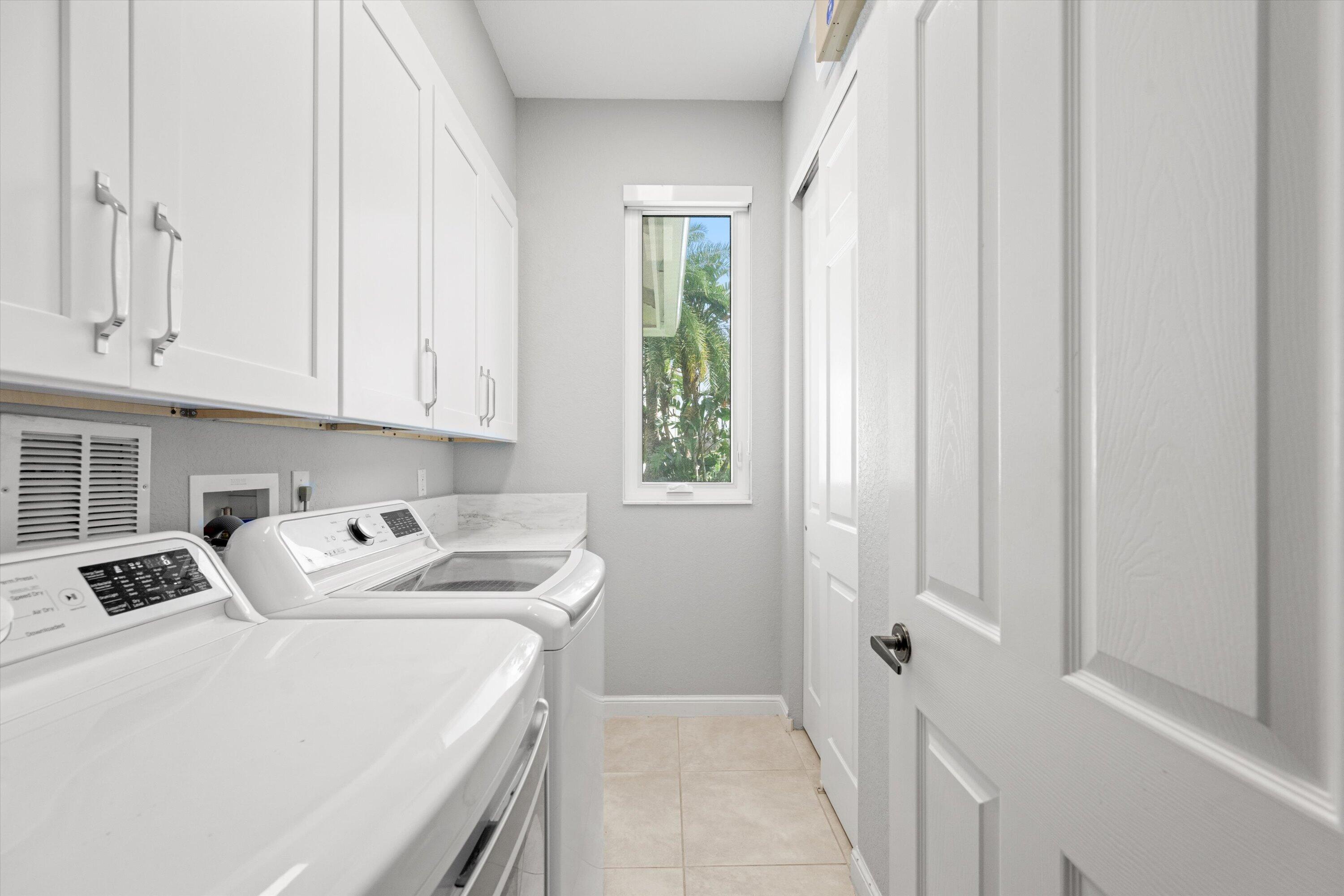 ISLES AT WELLINGTON - Residential