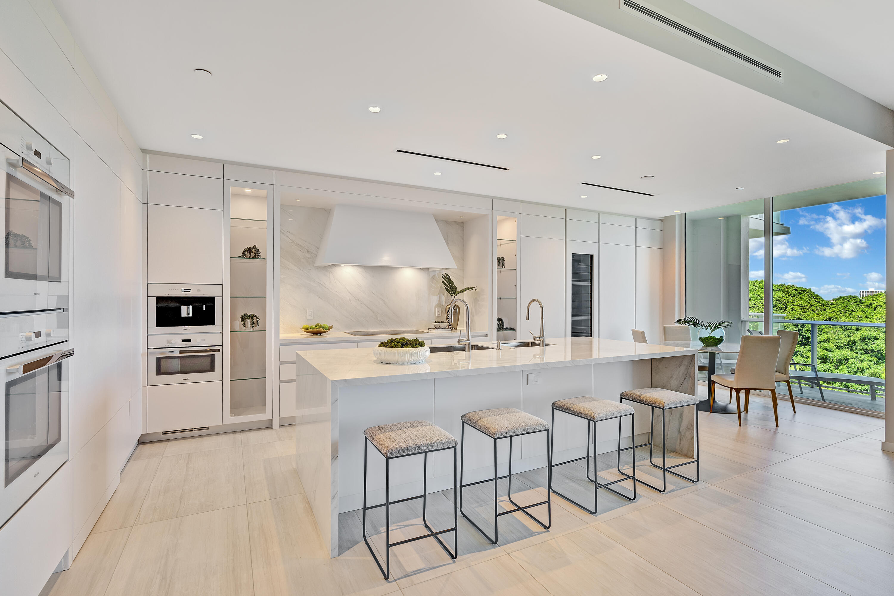 Created by one of New York's most renowned developers, ALINA delivers a curated collection of extraordinary private residences to the heart of Boca Raton. Offering an incomparable downtown location, this lush boutique residential retreat is nestled on over 8.5 acres, alongside the historic Boca Raton Resort and Club golf course. With contemporary design by acclaimed architectural firm Garcia+Stromberg, complemented by 32,000 SF of outdoor amenities, each family who calls ALINA home will enjoy a refined yet relaxed lifestyle.