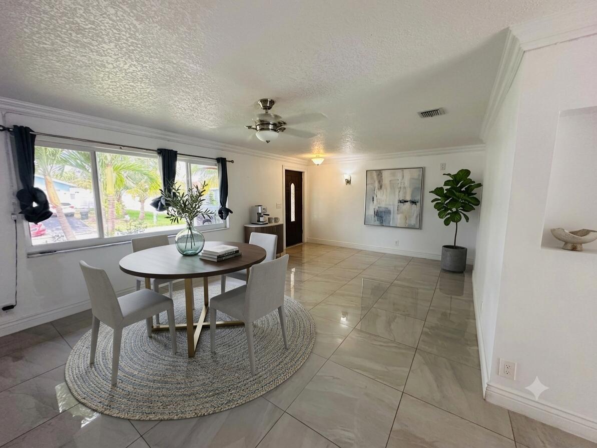 UNIVERSITY HEIGHTS 1ST ADD - Residential Lease