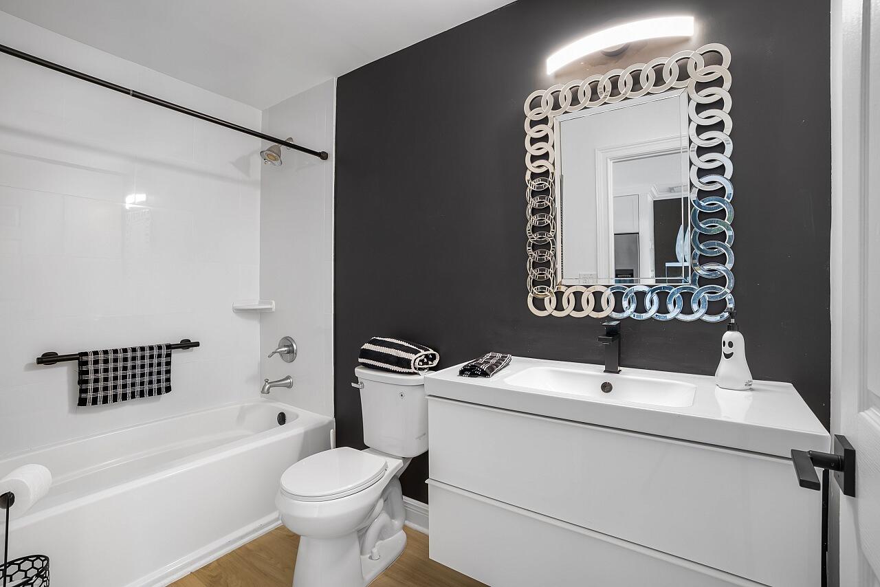 BOCA LAKES CONDO - Residential