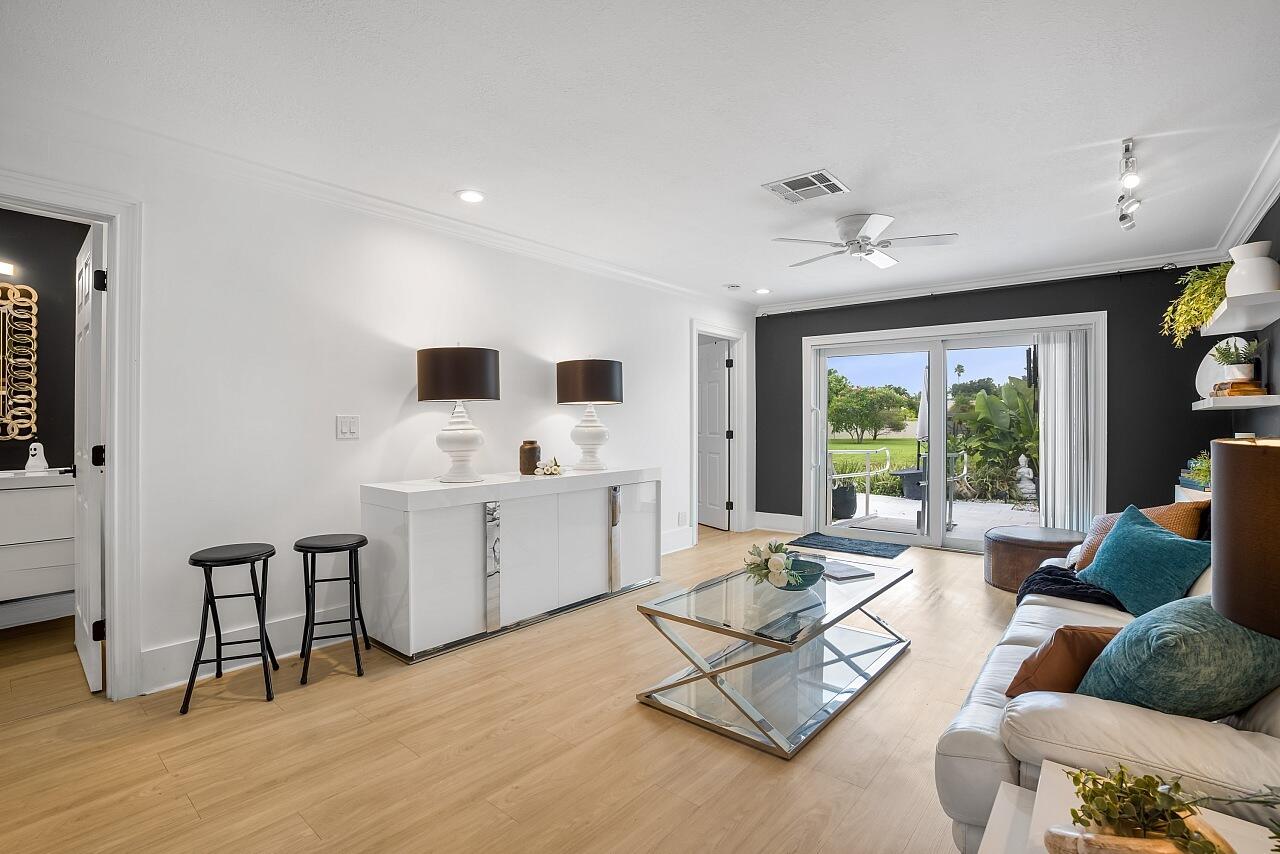 BOCA LAKES CONDO - Residential