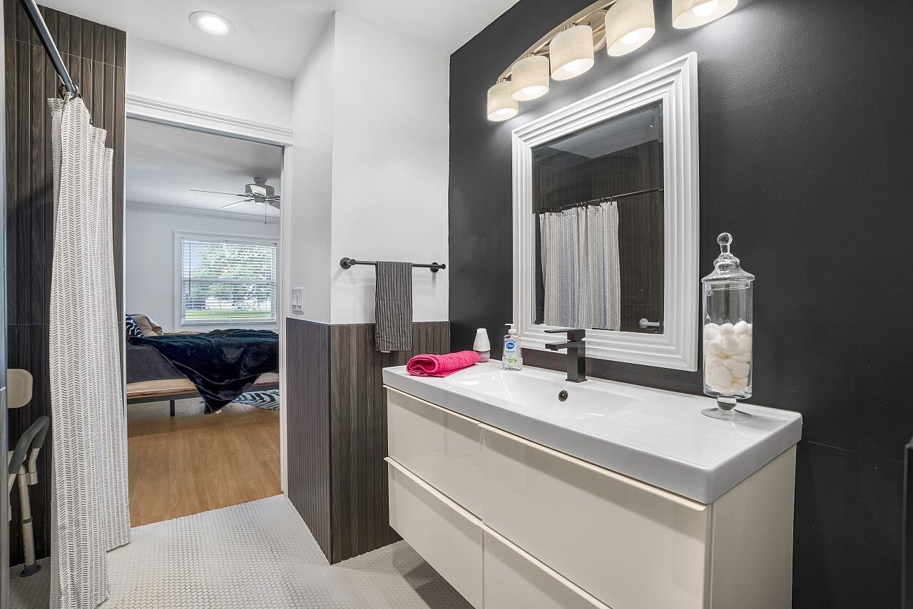 BOCA LAKES CONDO - Residential