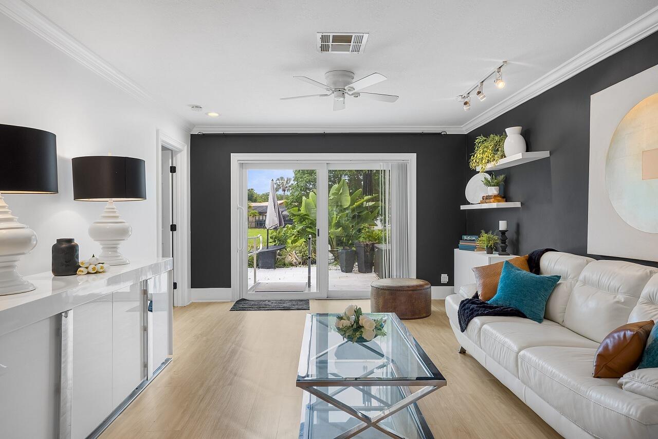 BOCA LAKES CONDO - Residential