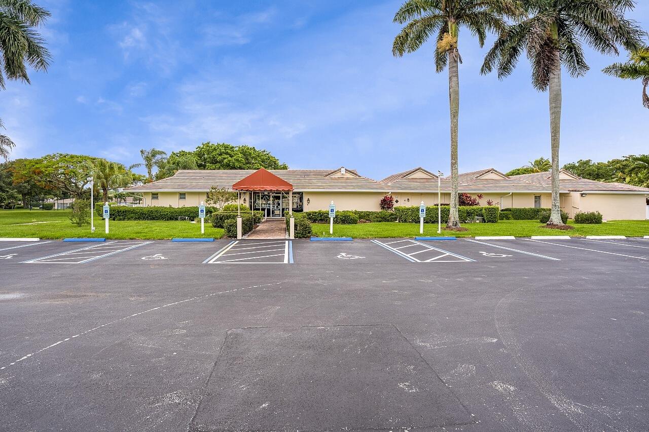 BOCA LAKES CONDO - Residential