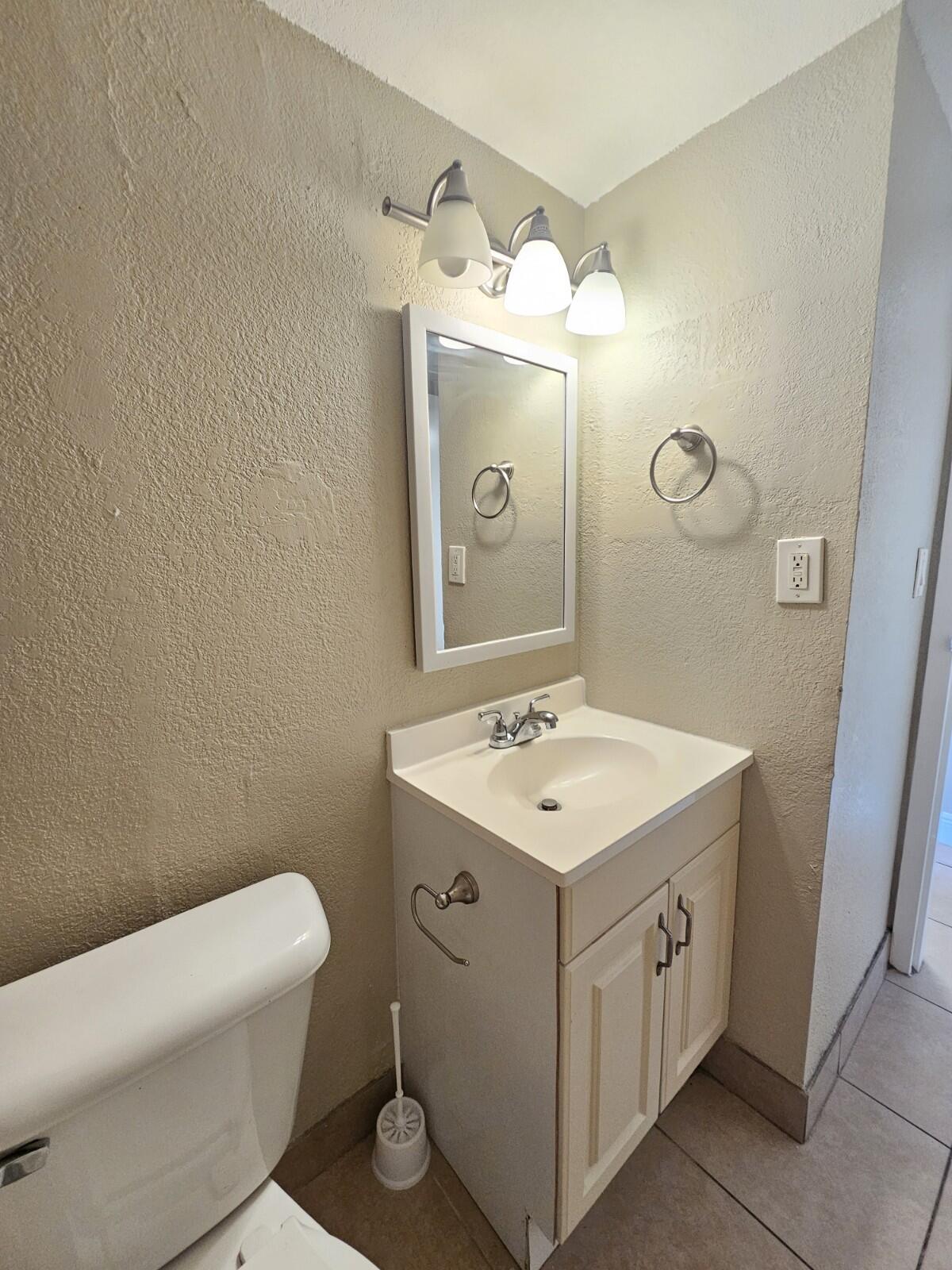 HERITAGE CIRCLE CONDO - Residential Lease