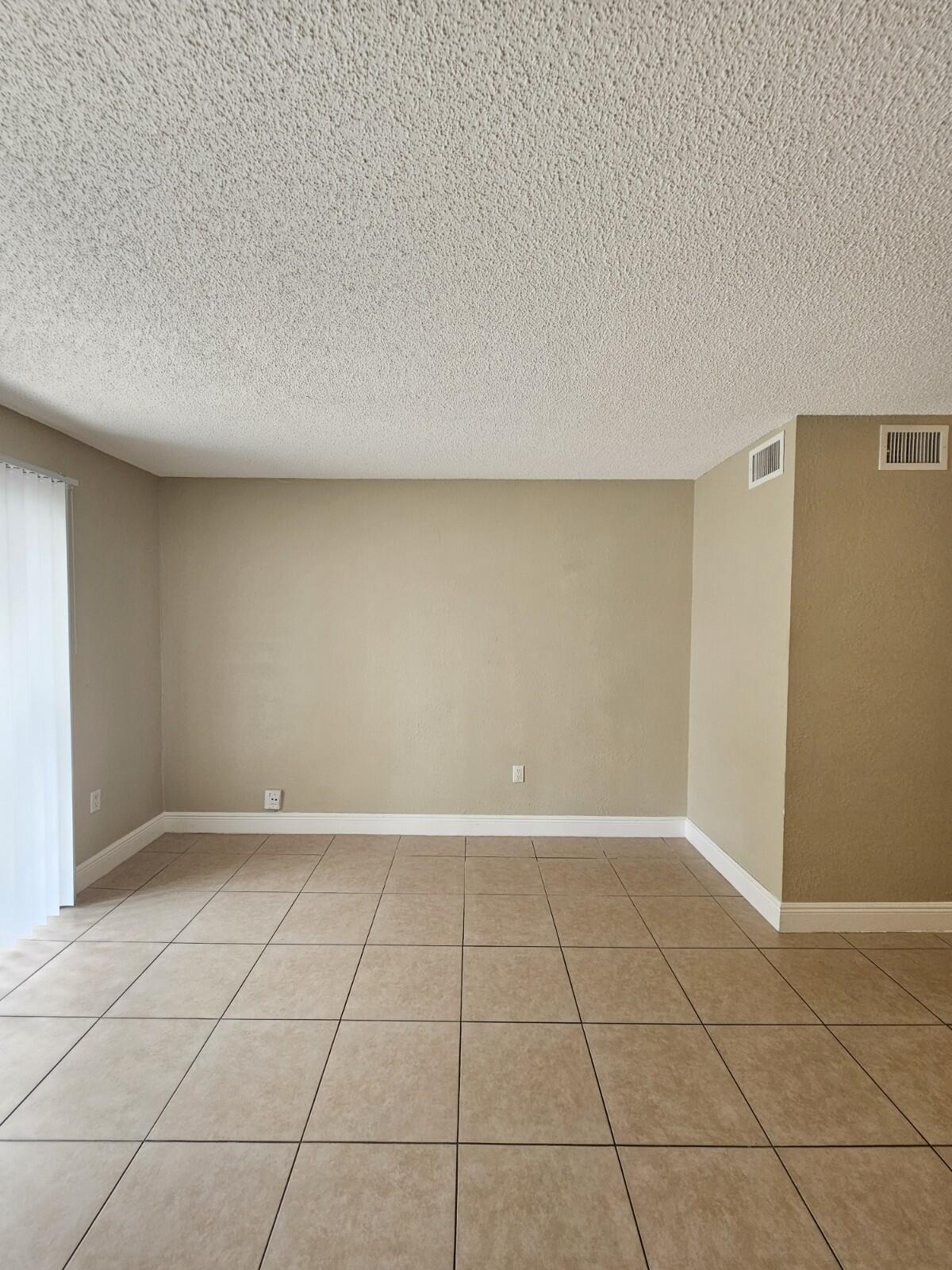 HERITAGE CIRCLE CONDO - Residential Lease