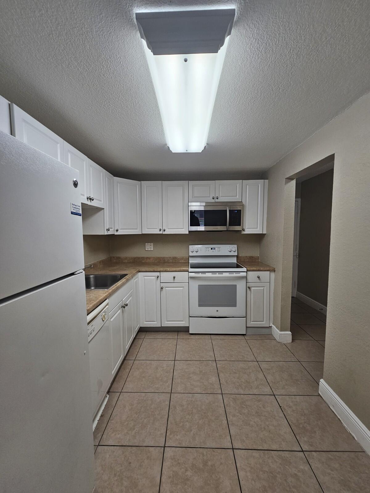 HERITAGE CIRCLE CONDO - Residential Lease