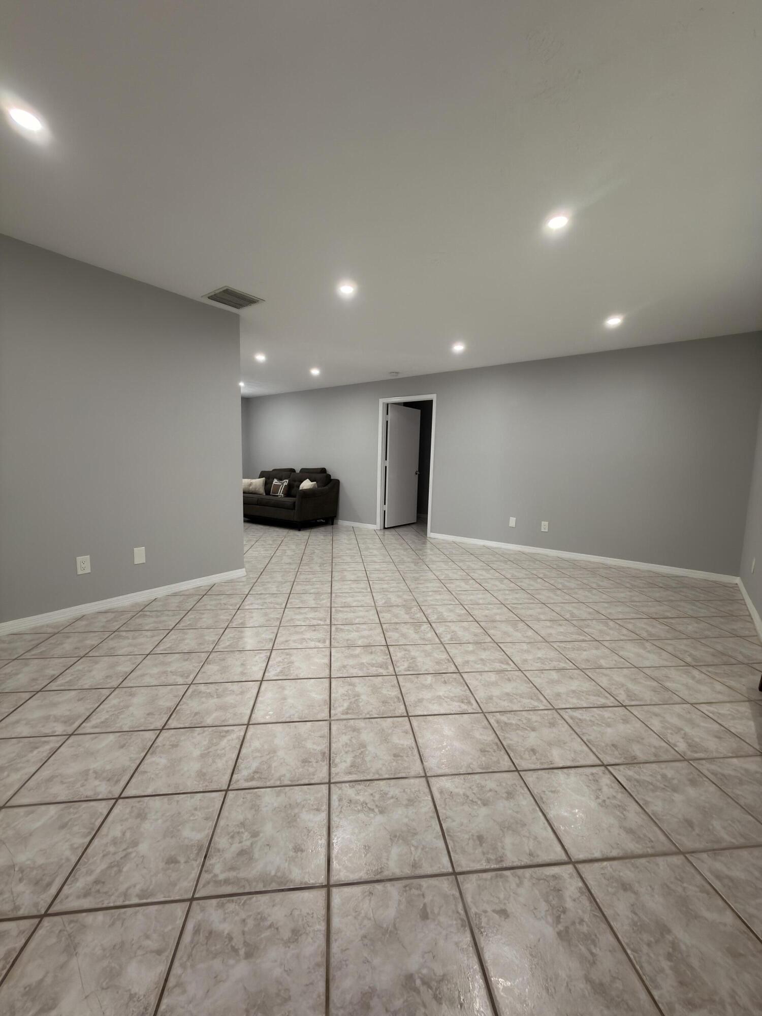 PORT ST LUCIE SECTION 2 - Residential