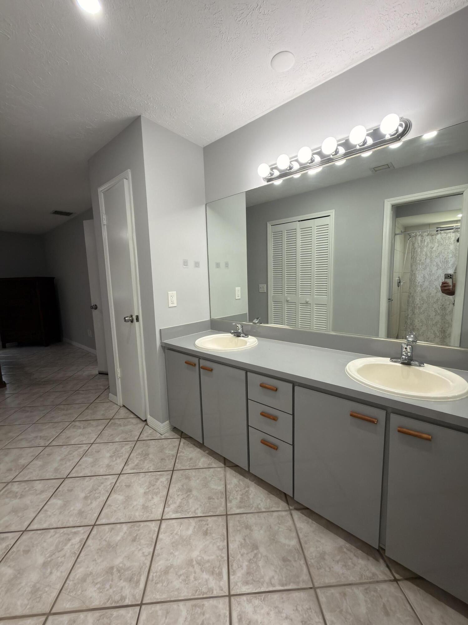 PORT ST LUCIE SECTION 2 - Residential