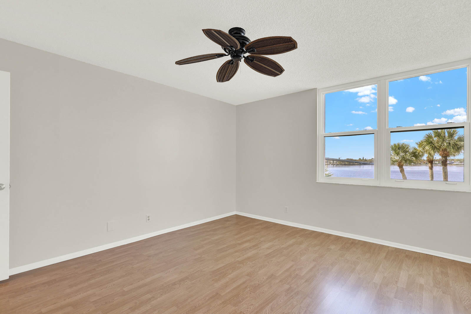 CIRCLE BAY YACHT CLUB CONDO - Residential