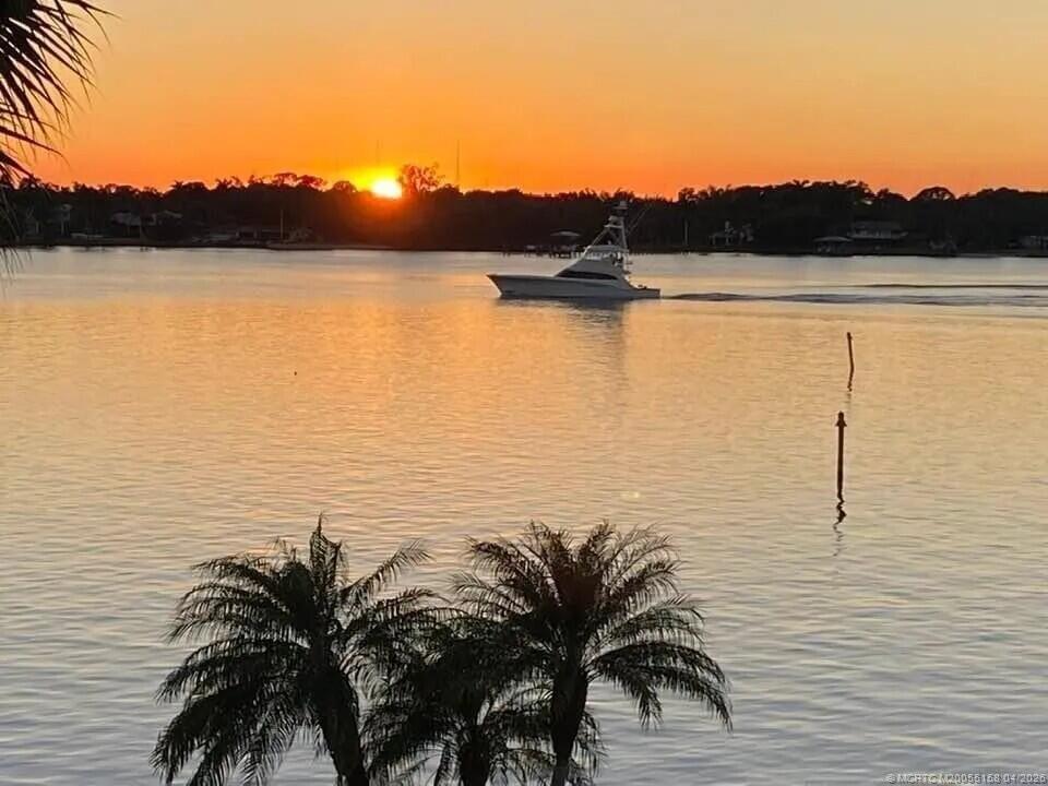 CIRCLE BAY YACHT CLUB CONDO - Residential