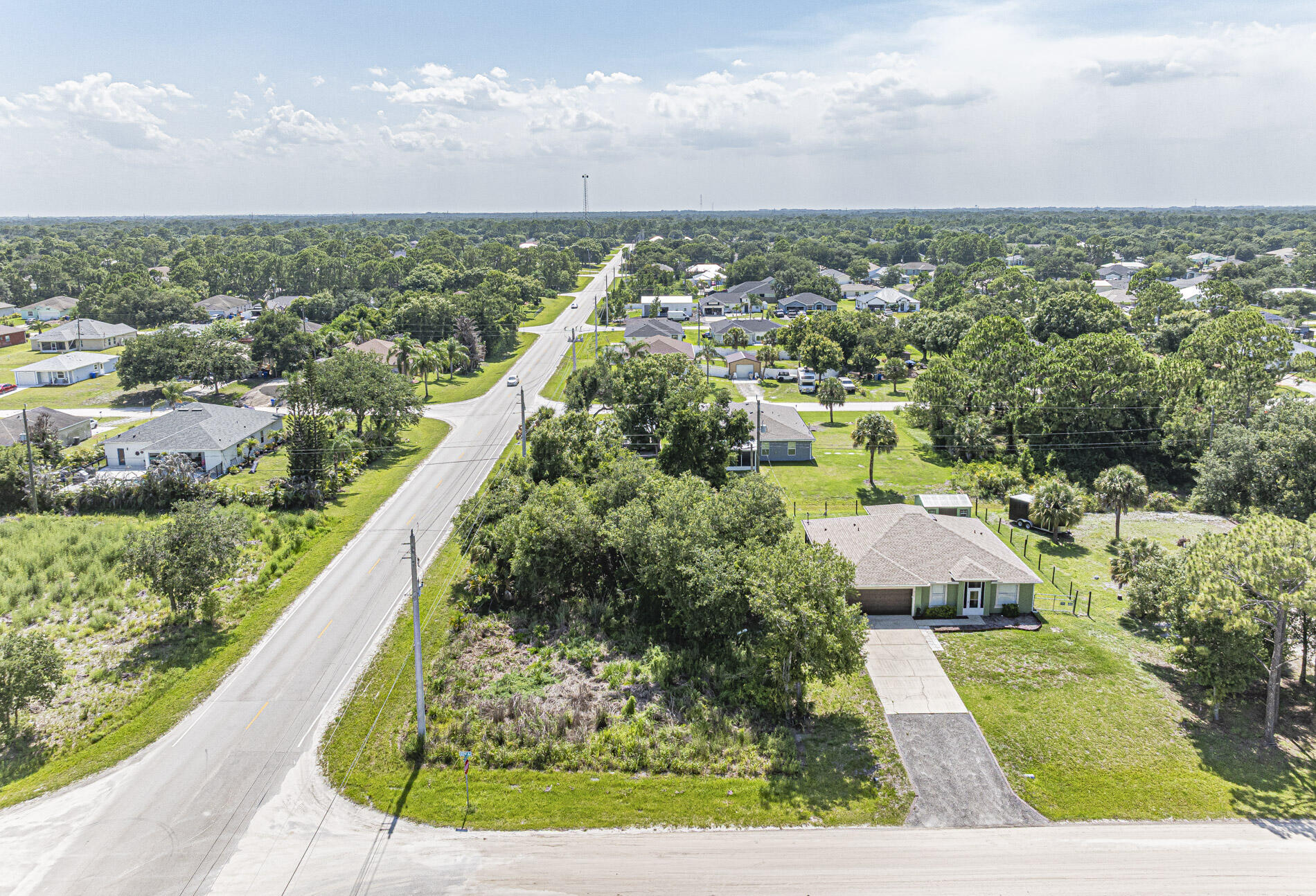 VERO LAKE ESTATES UNIT O - Land