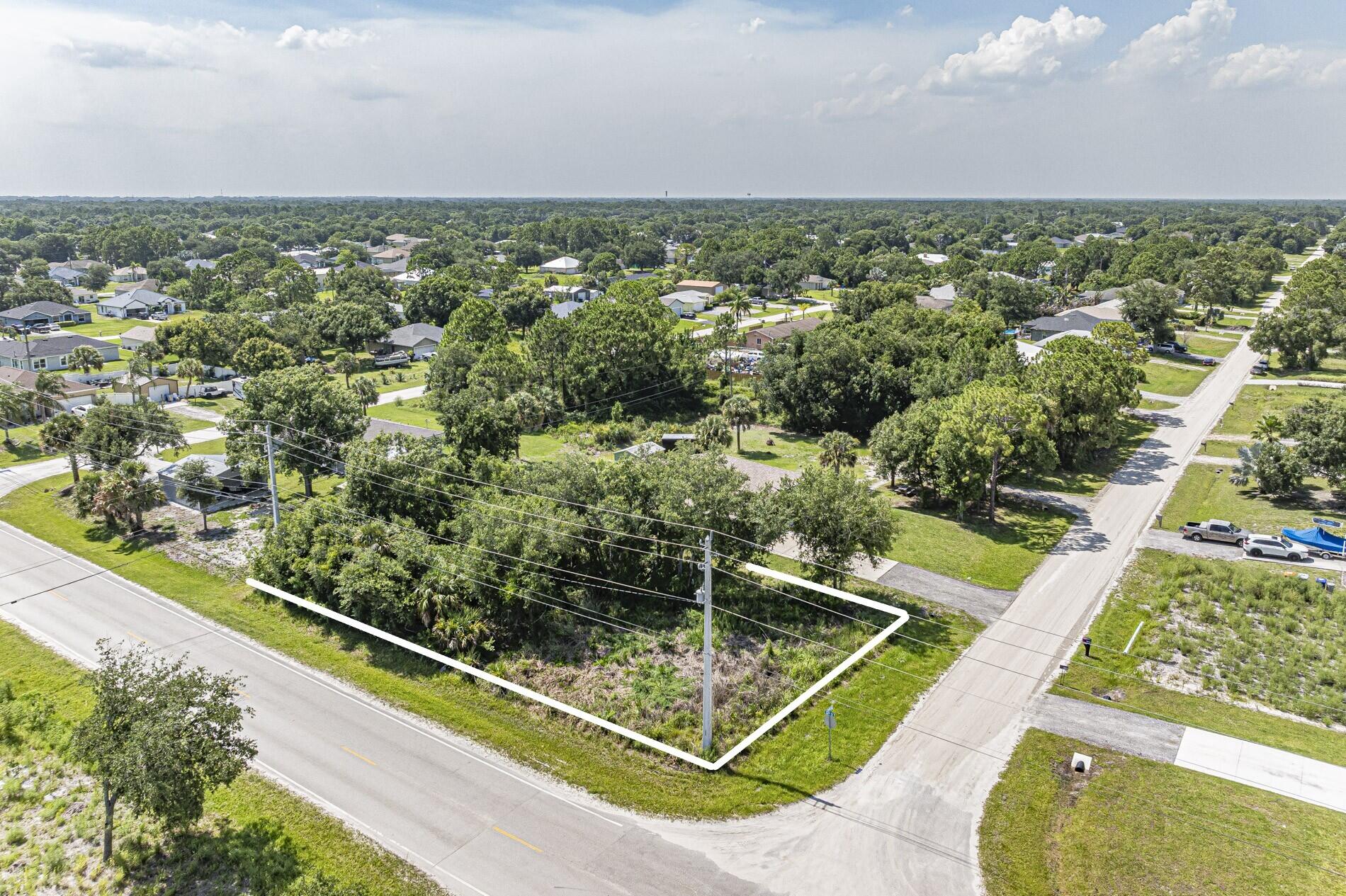 VERO LAKE ESTATES UNIT O - Land
