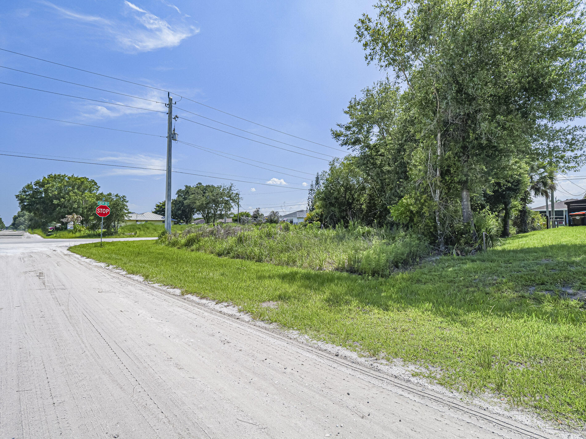 VERO LAKE ESTATES UNIT O - Land