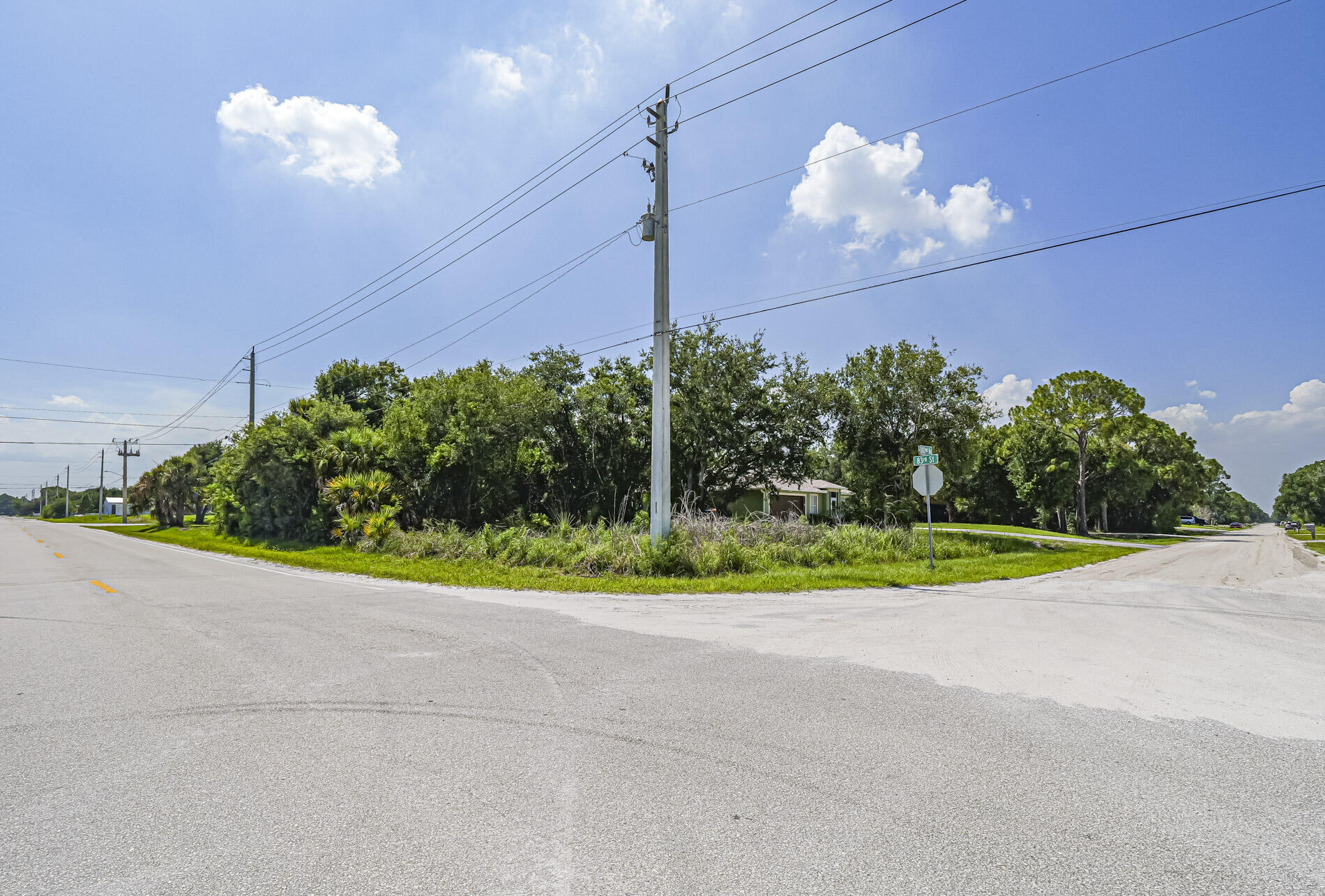 VERO LAKE ESTATES UNIT O - Land