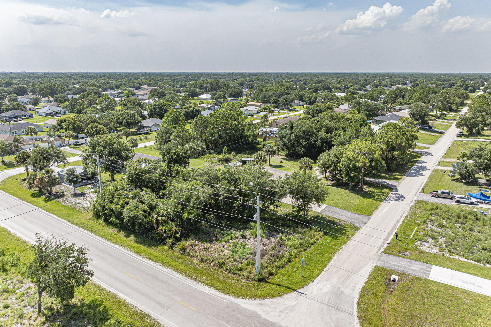 VERO LAKE ESTATES UNIT O - Land