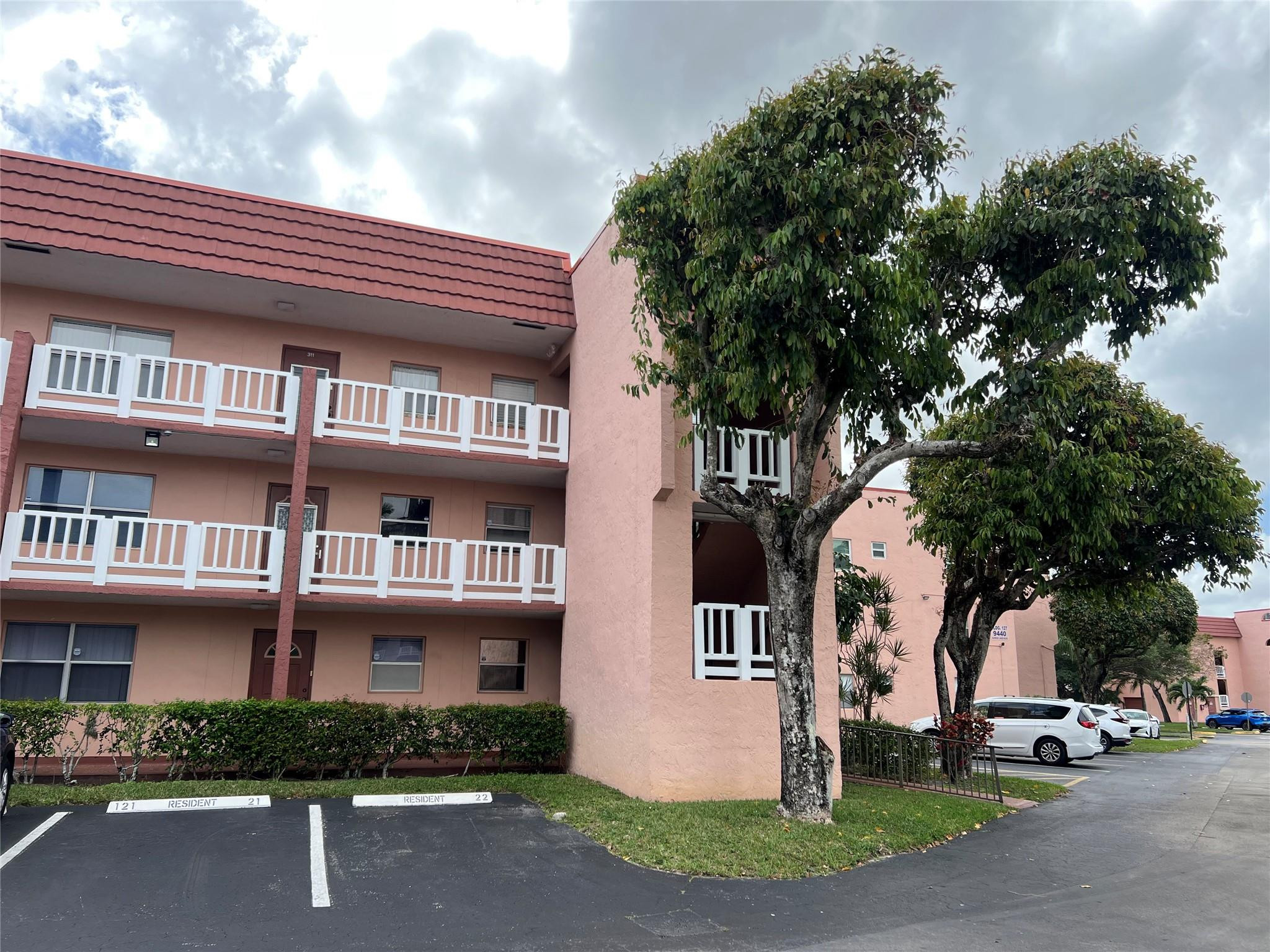 SUNRISE LAKES PHASE 3 - Residential