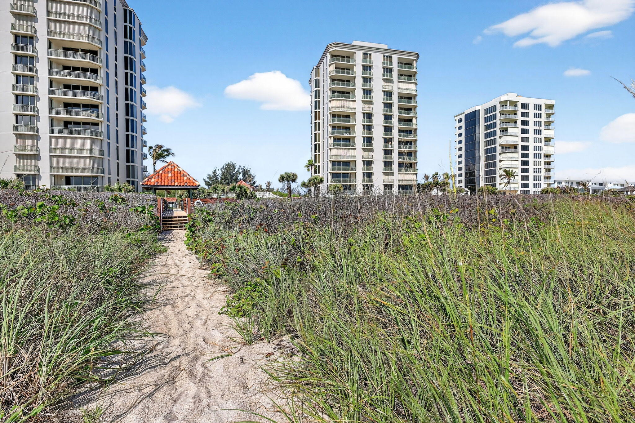 ALTAMIRA AT N HUTCHINSON ISLAND, A CONDOMINIUM - Residential