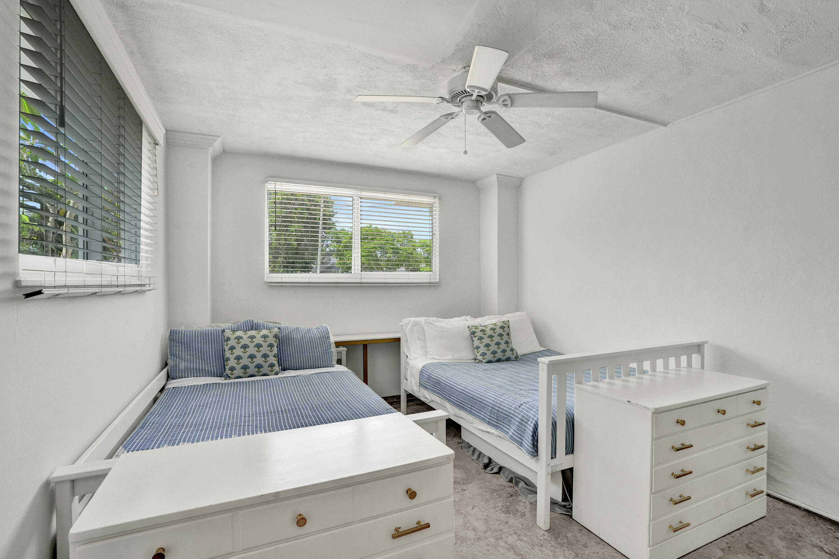 MIDDLE RIVER ESTATES - Residential