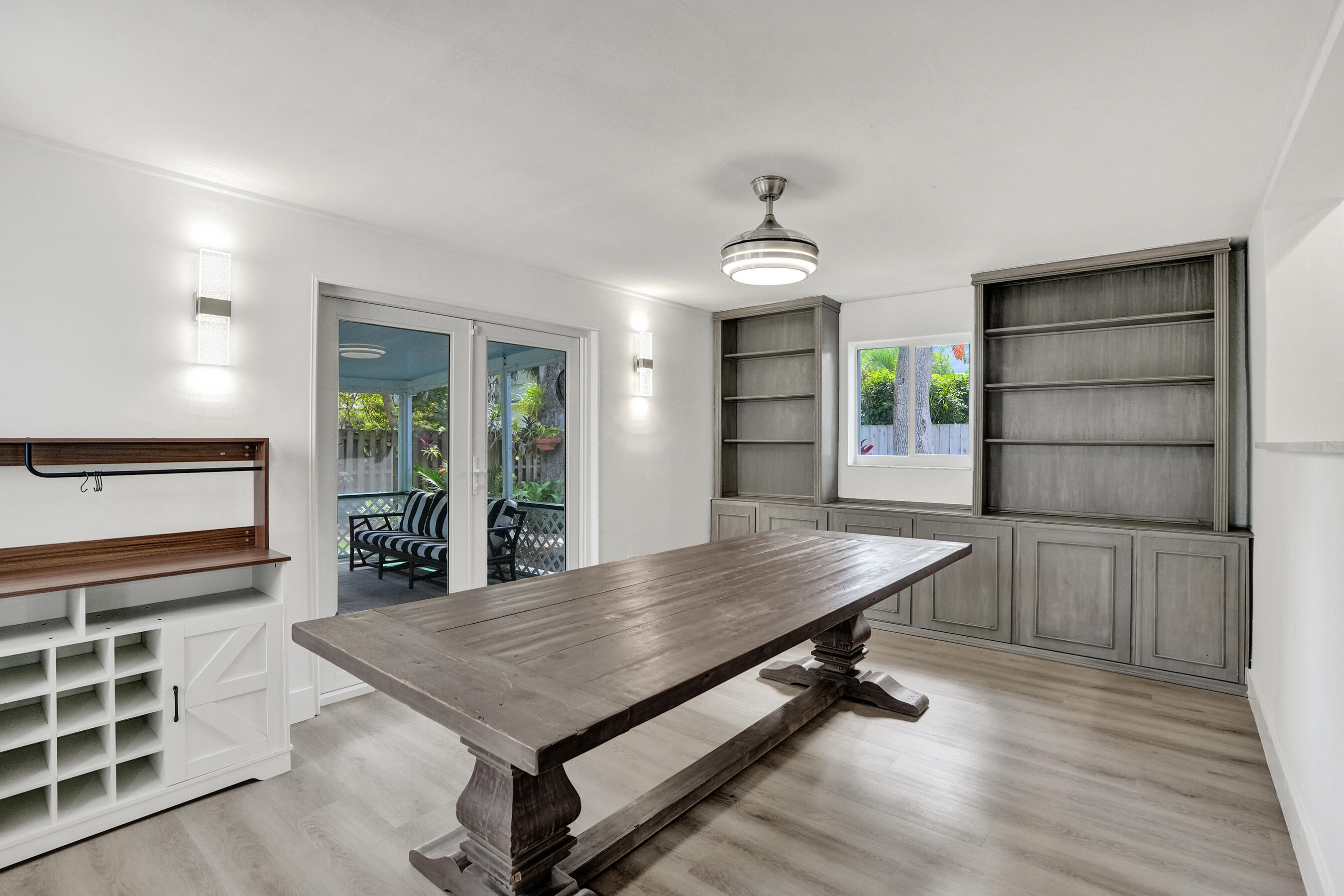 MIDDLE RIVER ESTATES - Residential