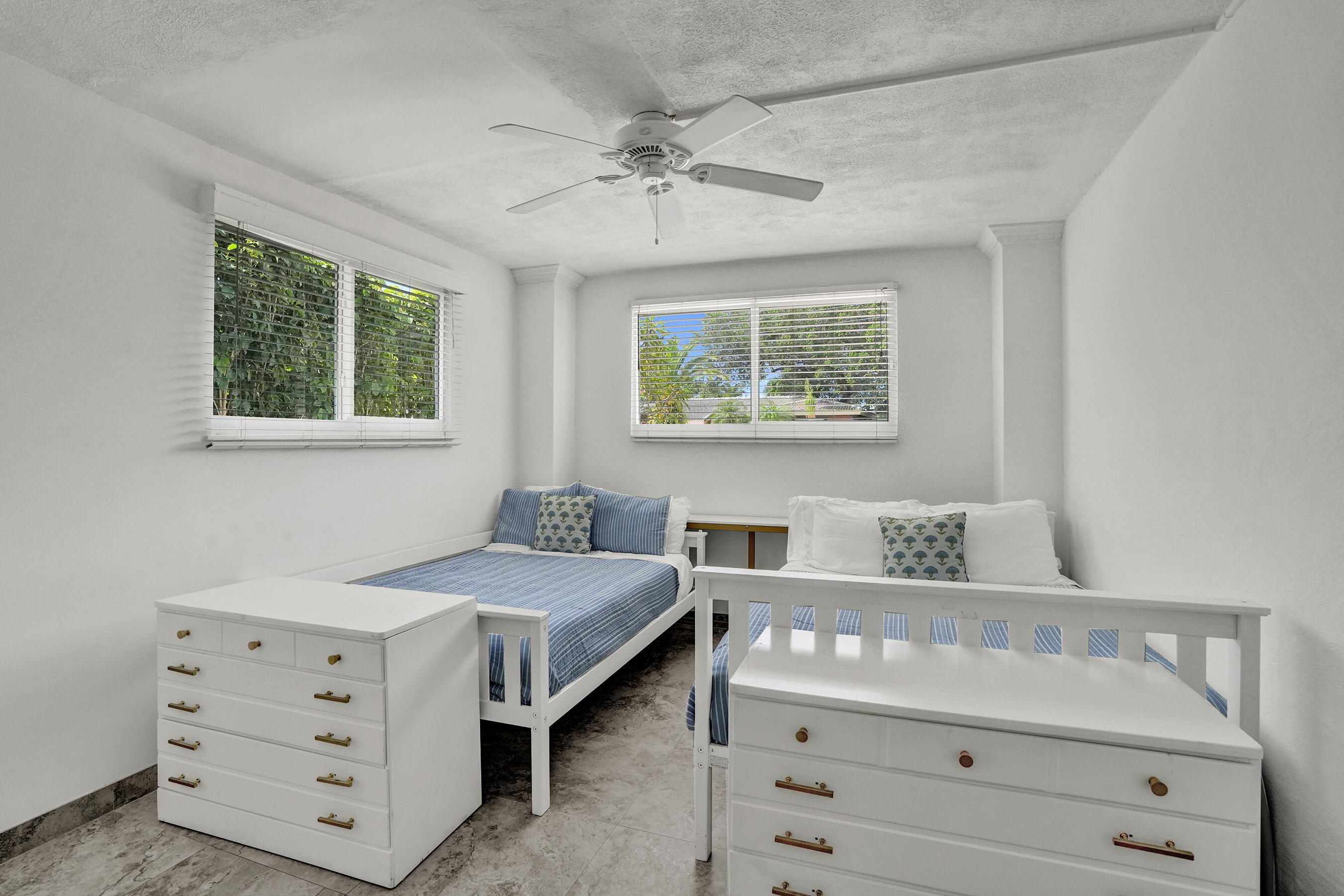 MIDDLE RIVER ESTATES - Residential