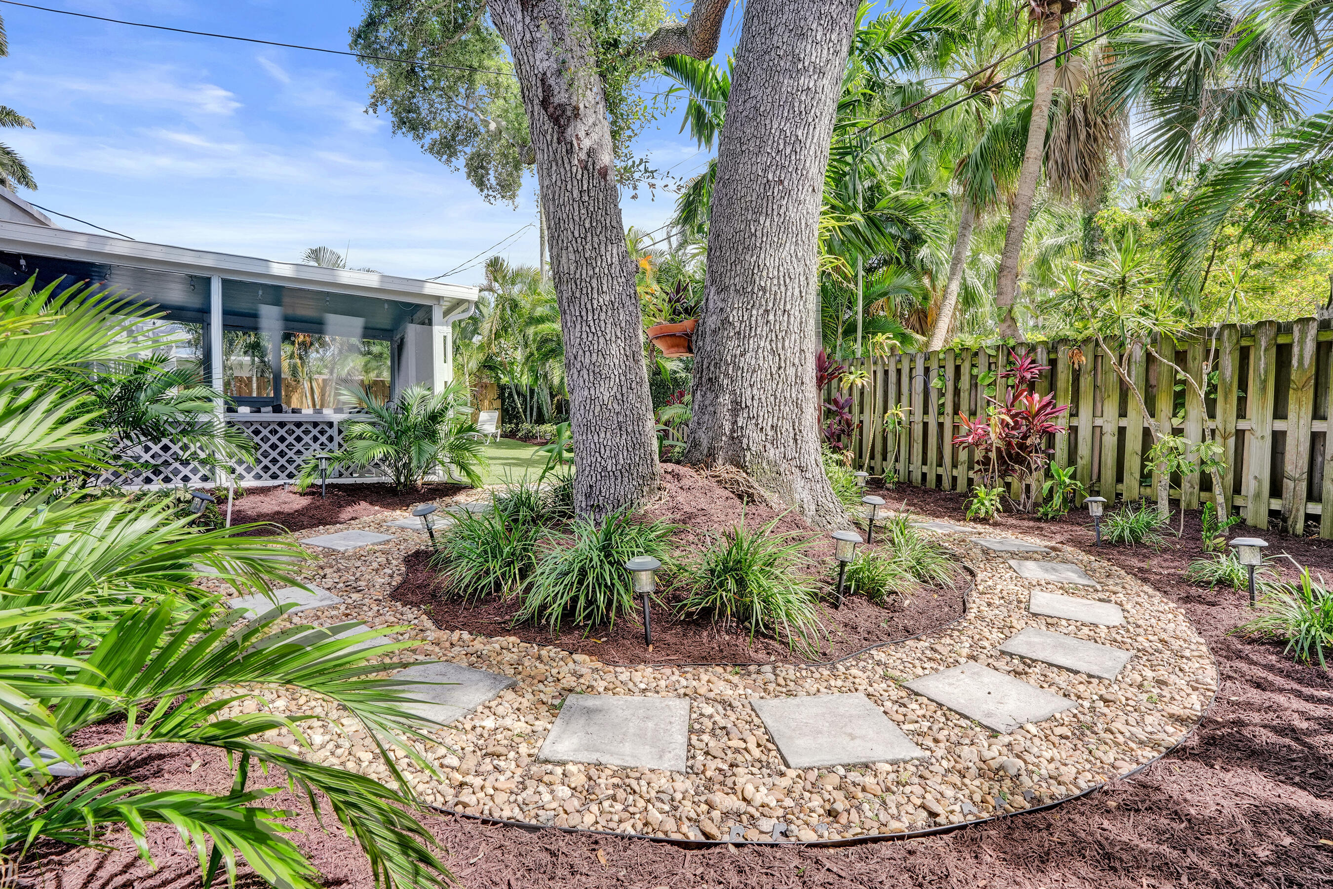 MIDDLE RIVER ESTATES - Residential