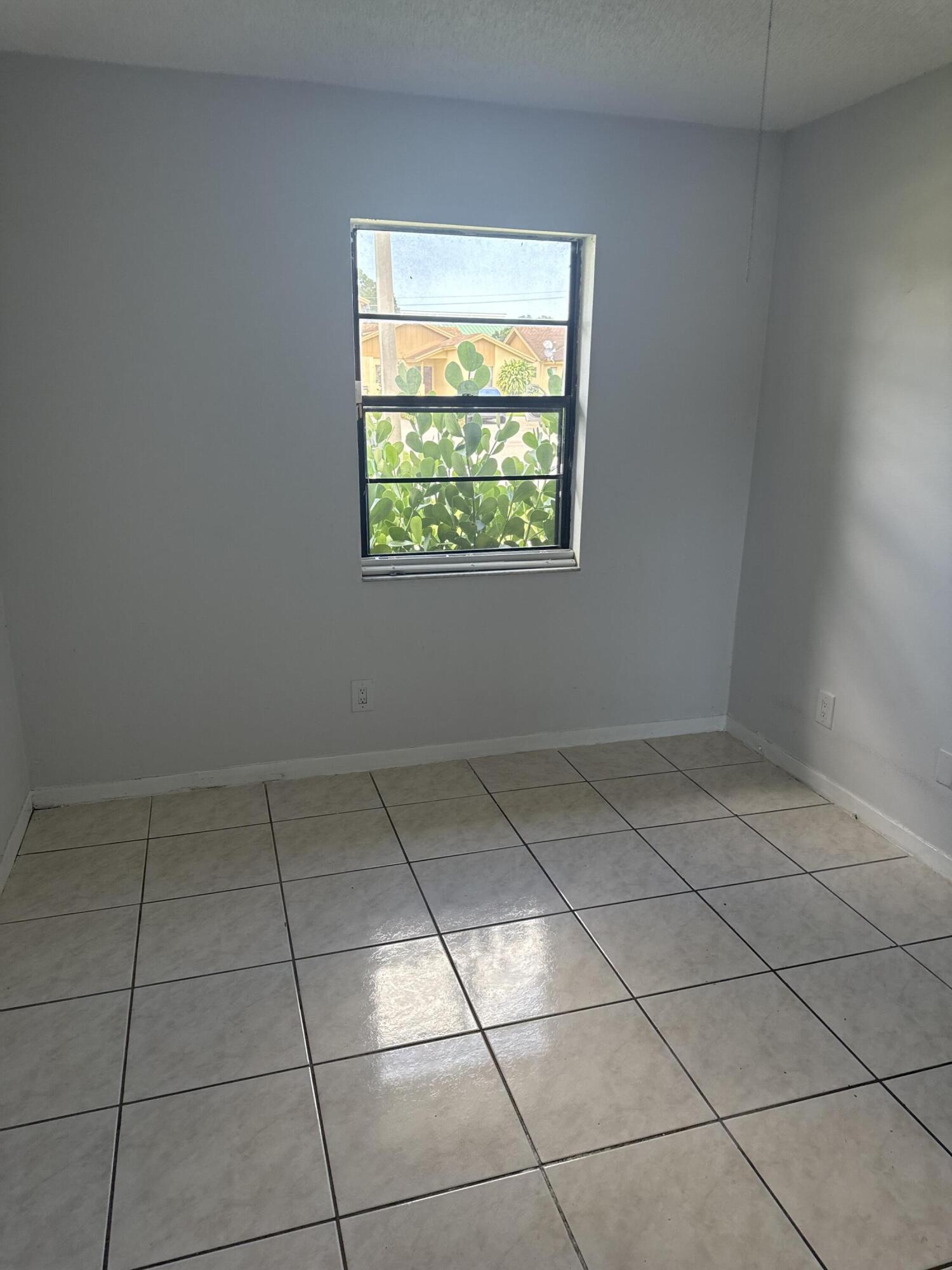 SOUTH SHORE 4 OF WELLINGTON - Residential Lease