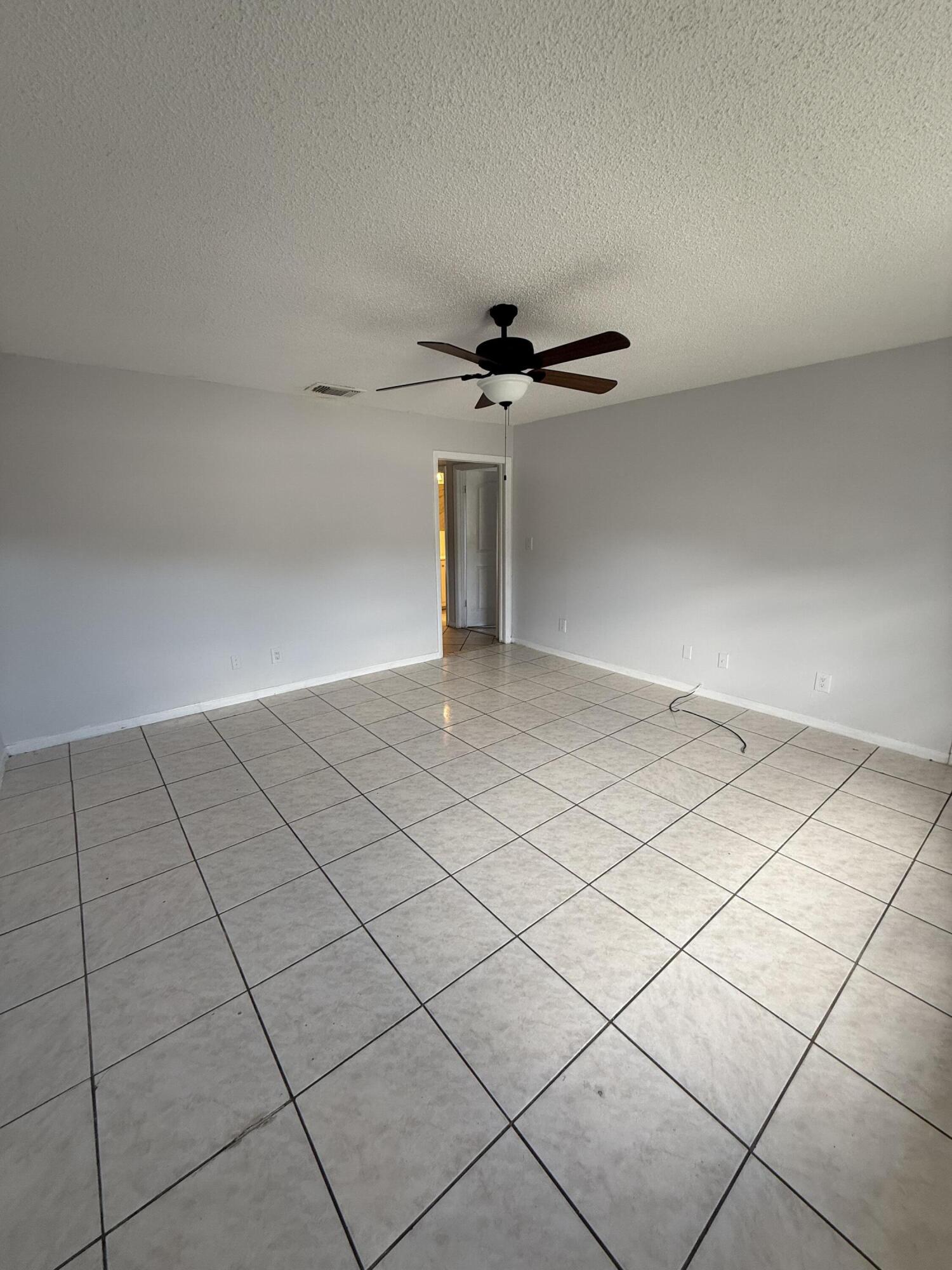 SOUTH SHORE 4 OF WELLINGTON - Residential Lease