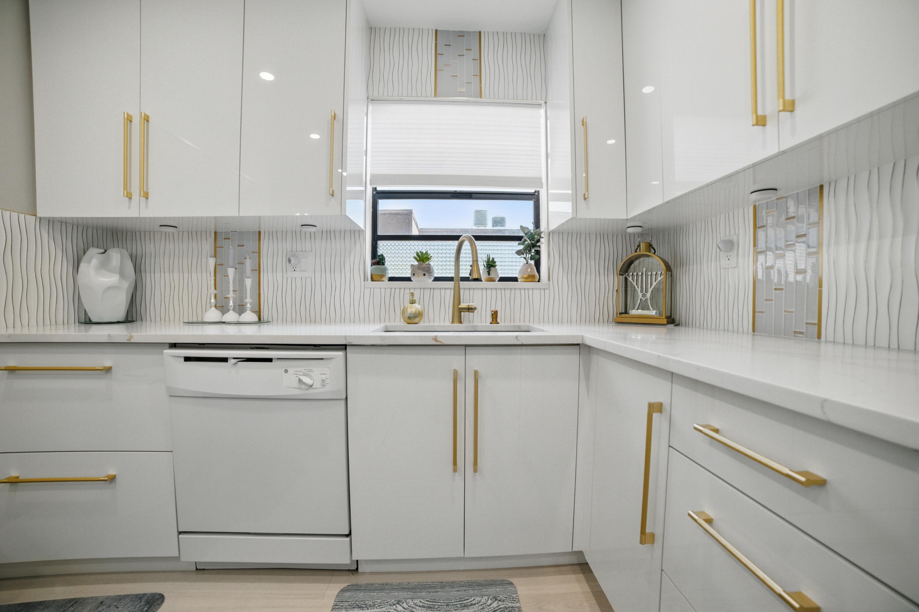KINGS POINT PIEDMONT CONDOS - Residential Lease