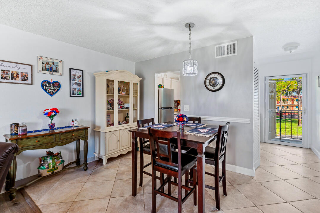 KING MOUNTAIN CONDO (AKA MONTEREY YACHT & COUNTRY - Residential