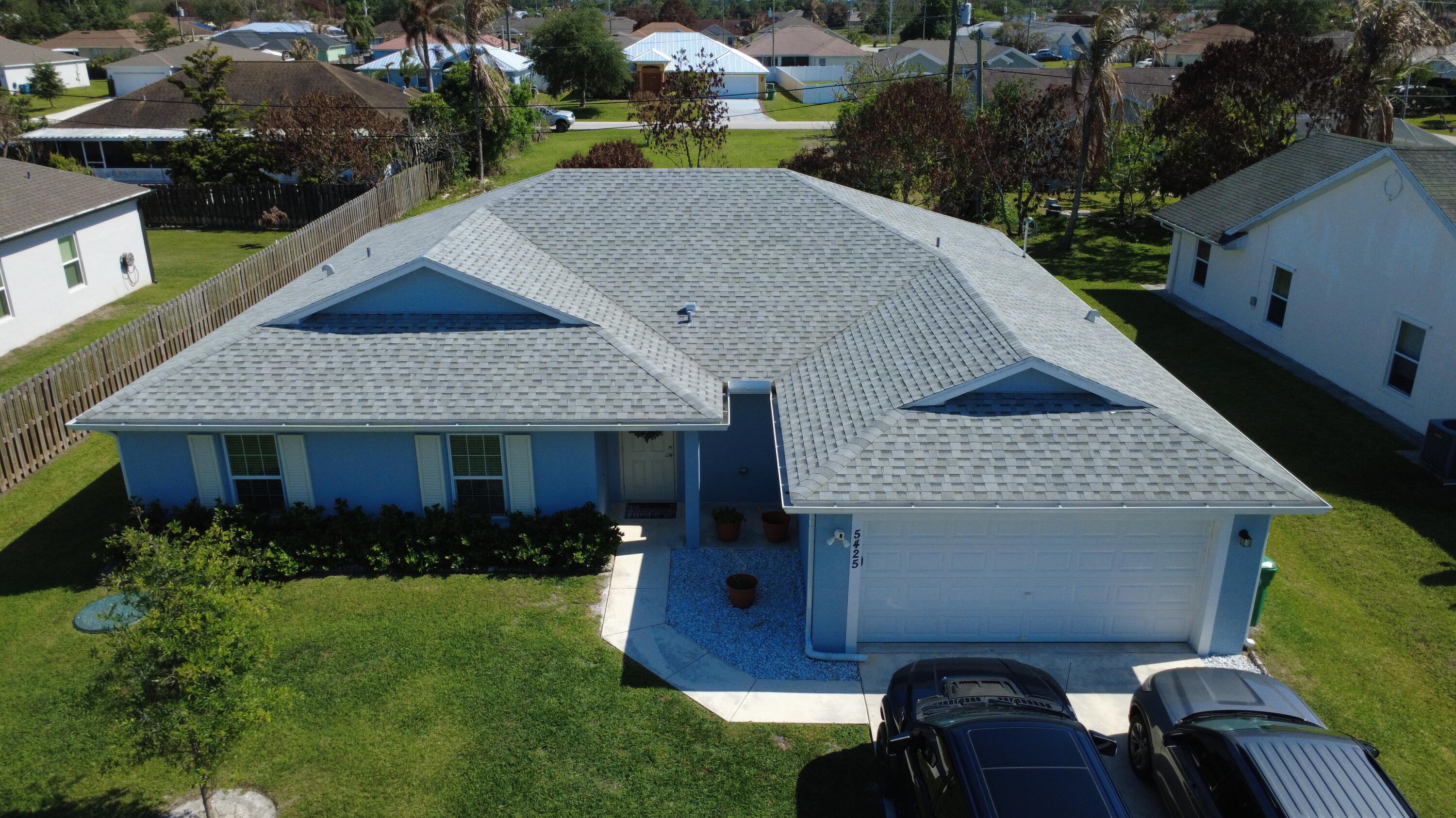 Do not miss out on this 4 beds 3 baths Home with NO HOA! This house was built in 2022 and has an open layout and modern style finish. It includes a 2 car garage and a beautiful backyard.