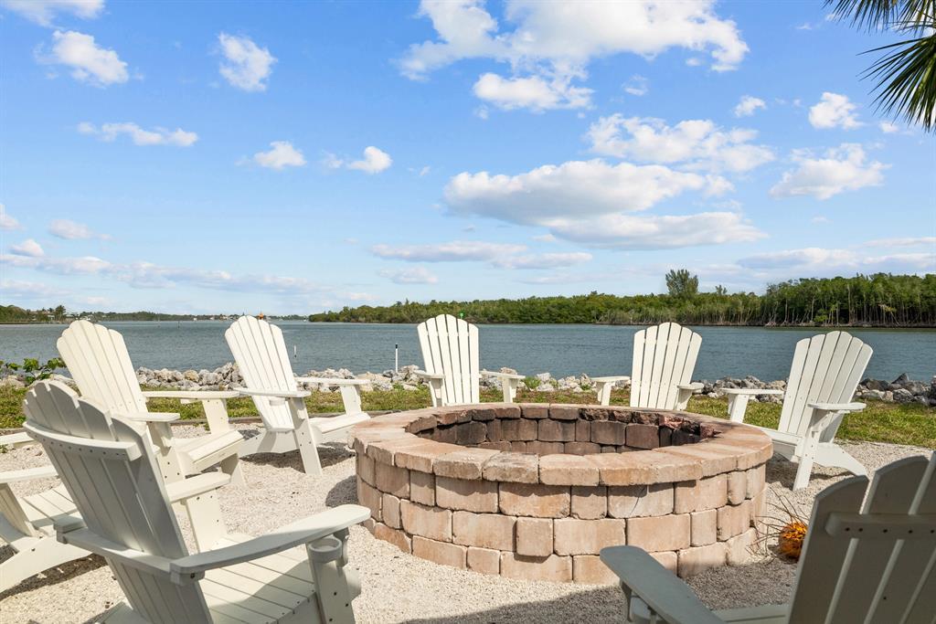 ROCKY POINT ESTATES - Residential