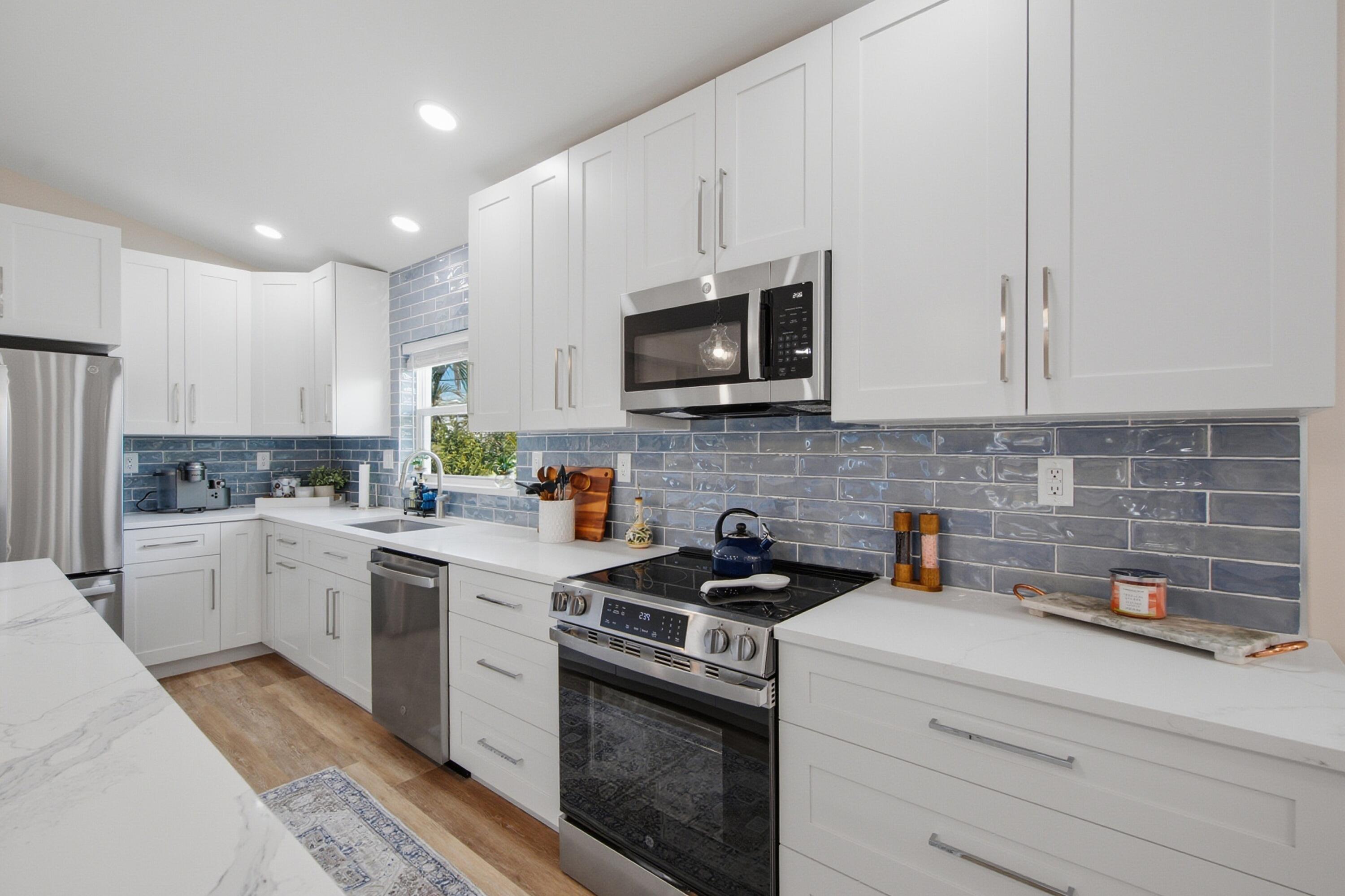 ROCKY POINT ESTATES - Residential