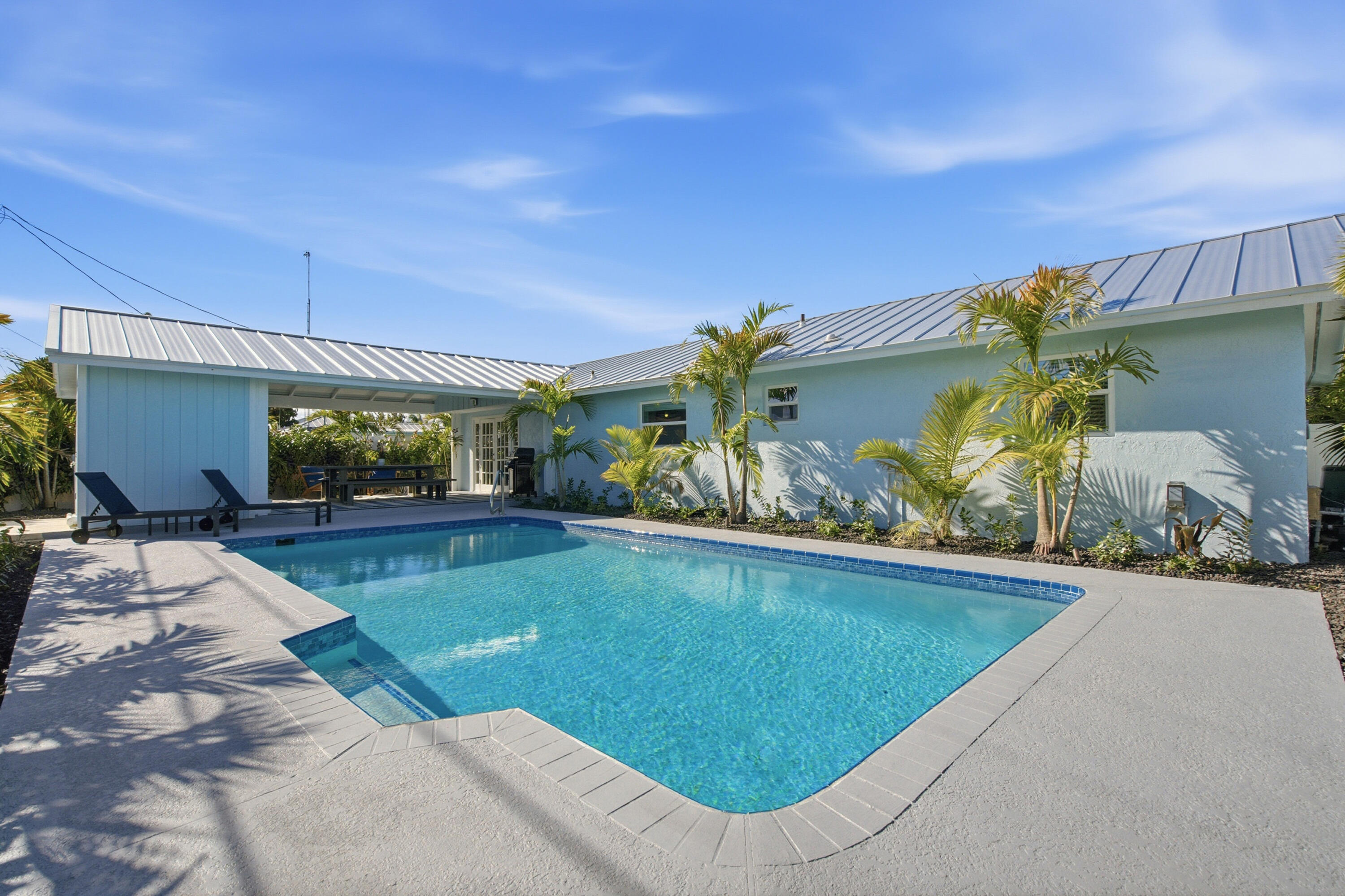ROCKY POINT ESTATES - Residential