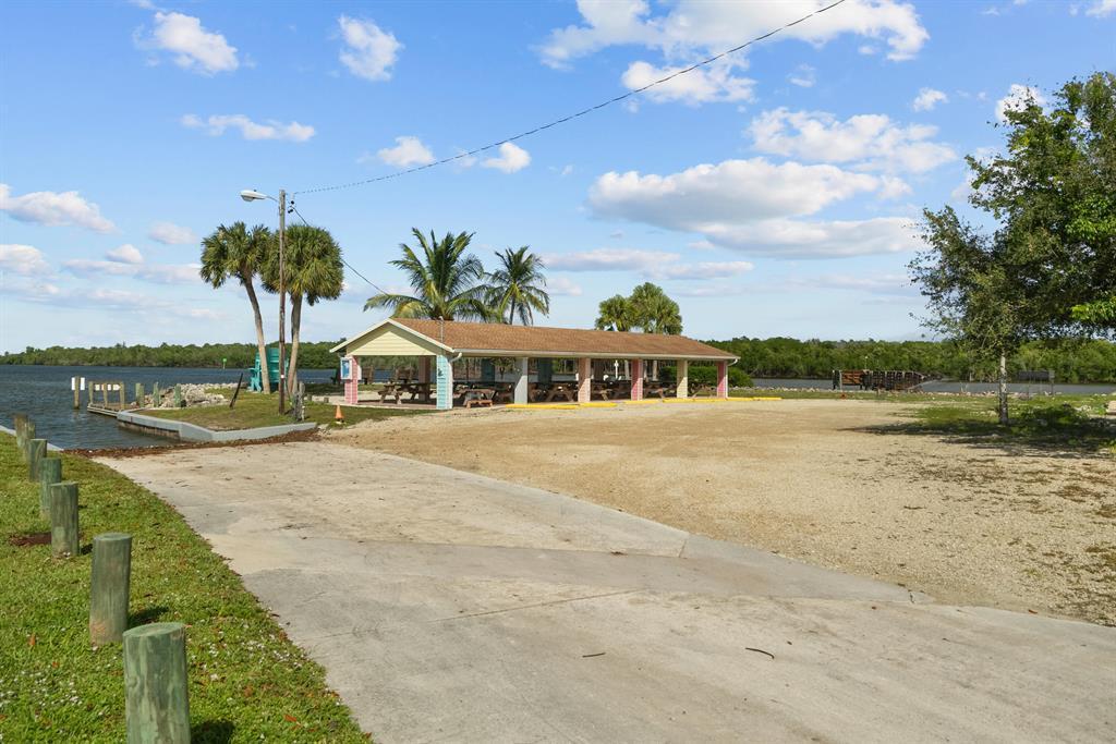 ROCKY POINT ESTATES - Residential