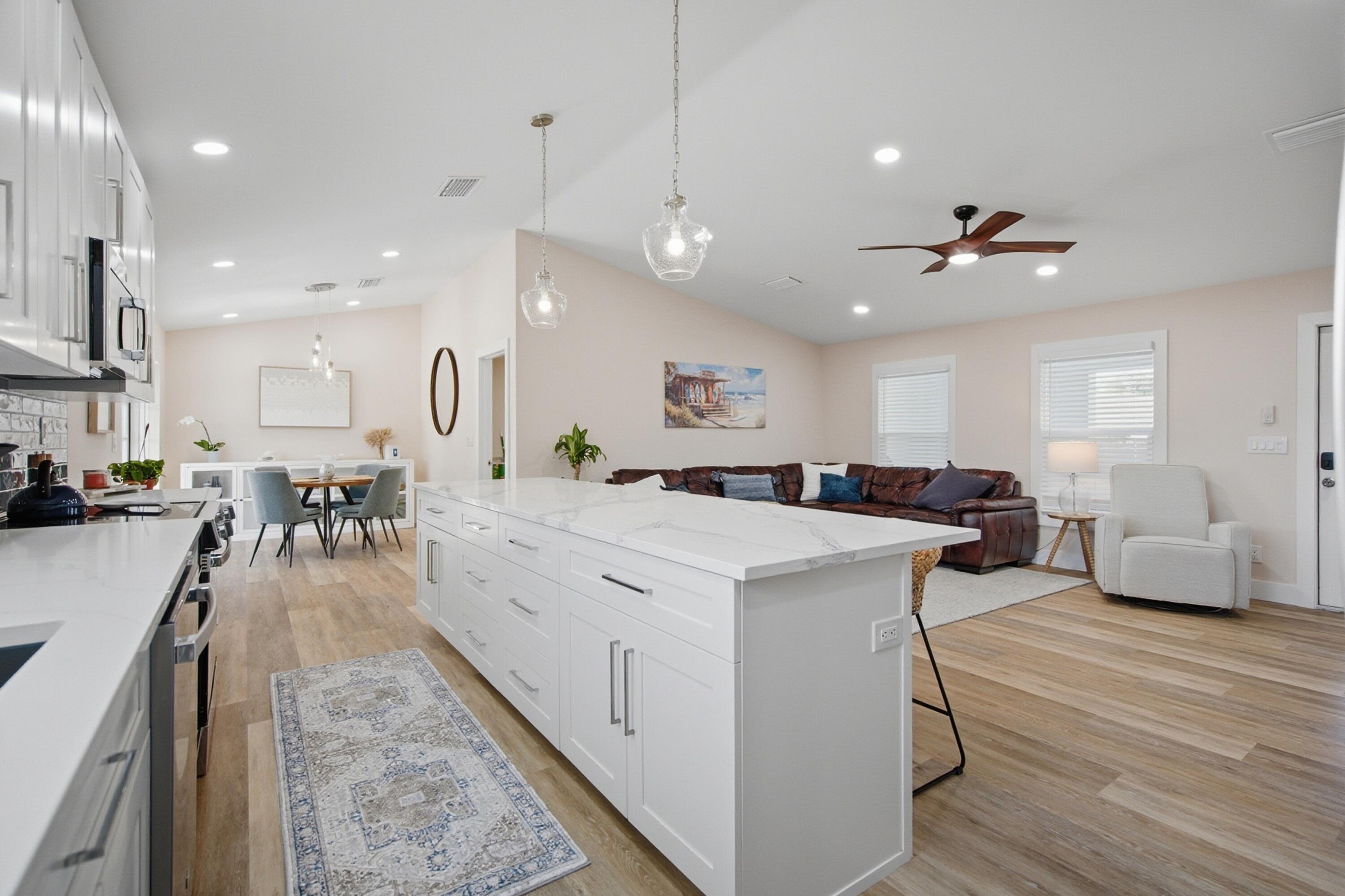 ROCKY POINT ESTATES - Residential