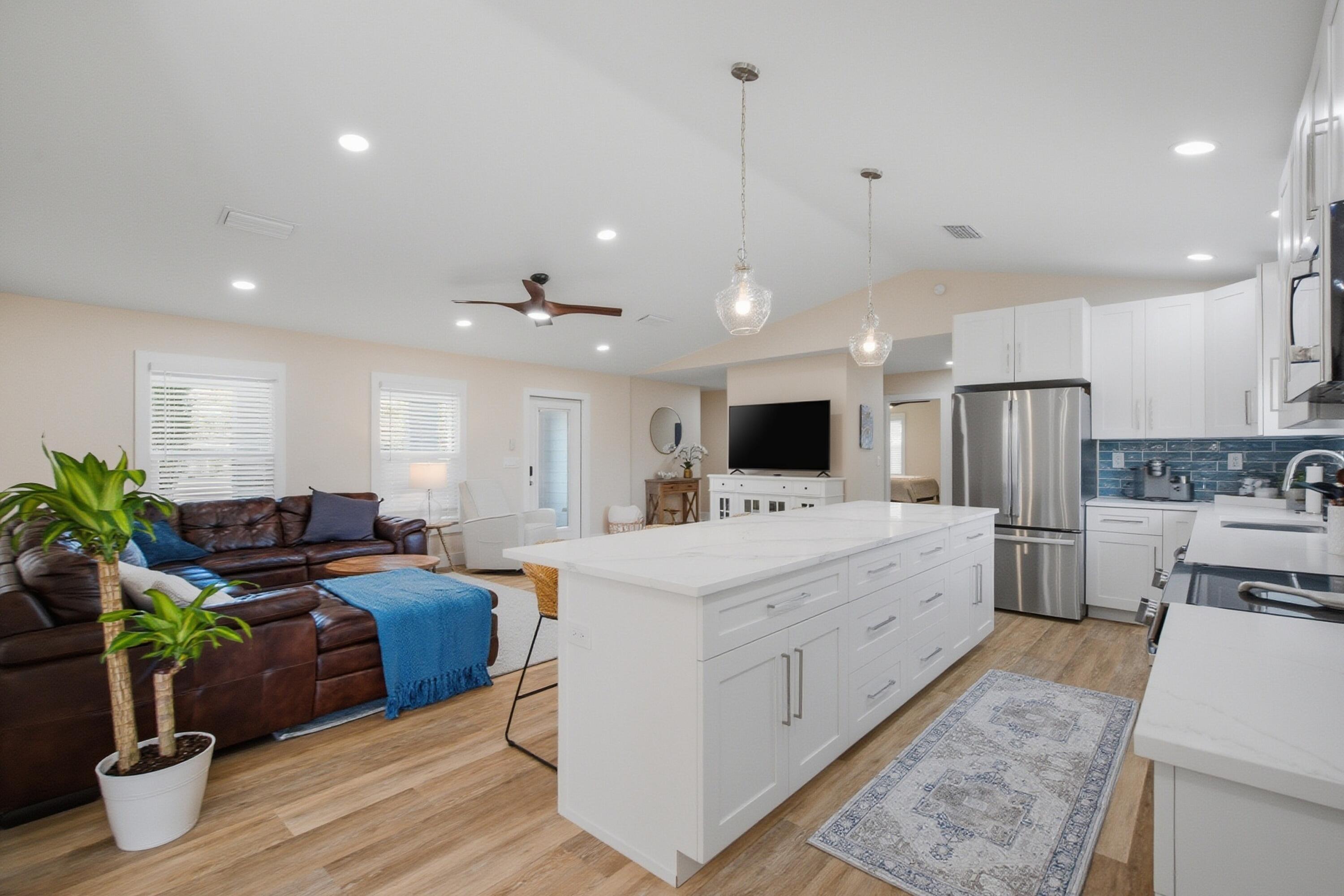 ROCKY POINT ESTATES - Residential