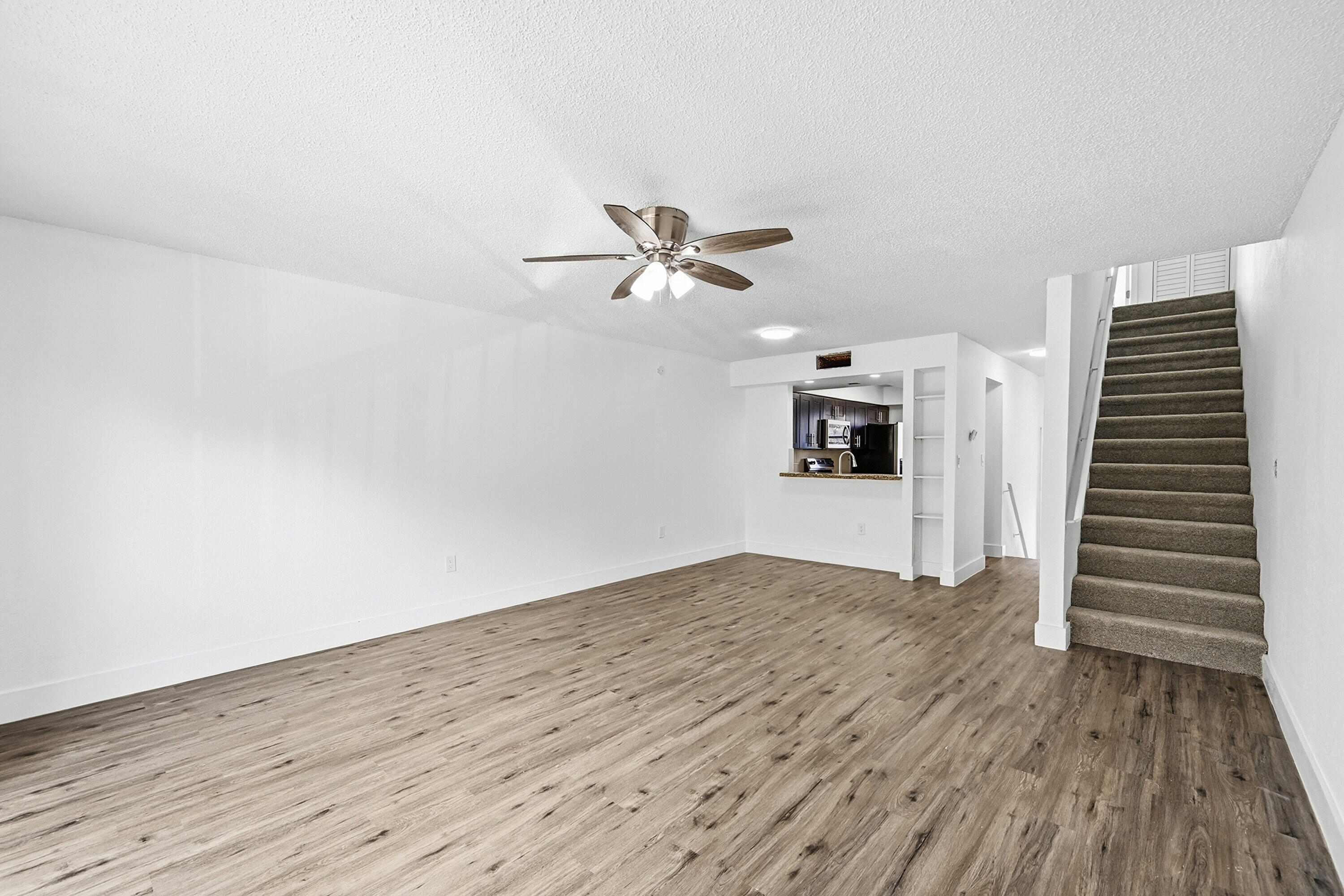 DEL RIO VILLAGE NORTH - Residential