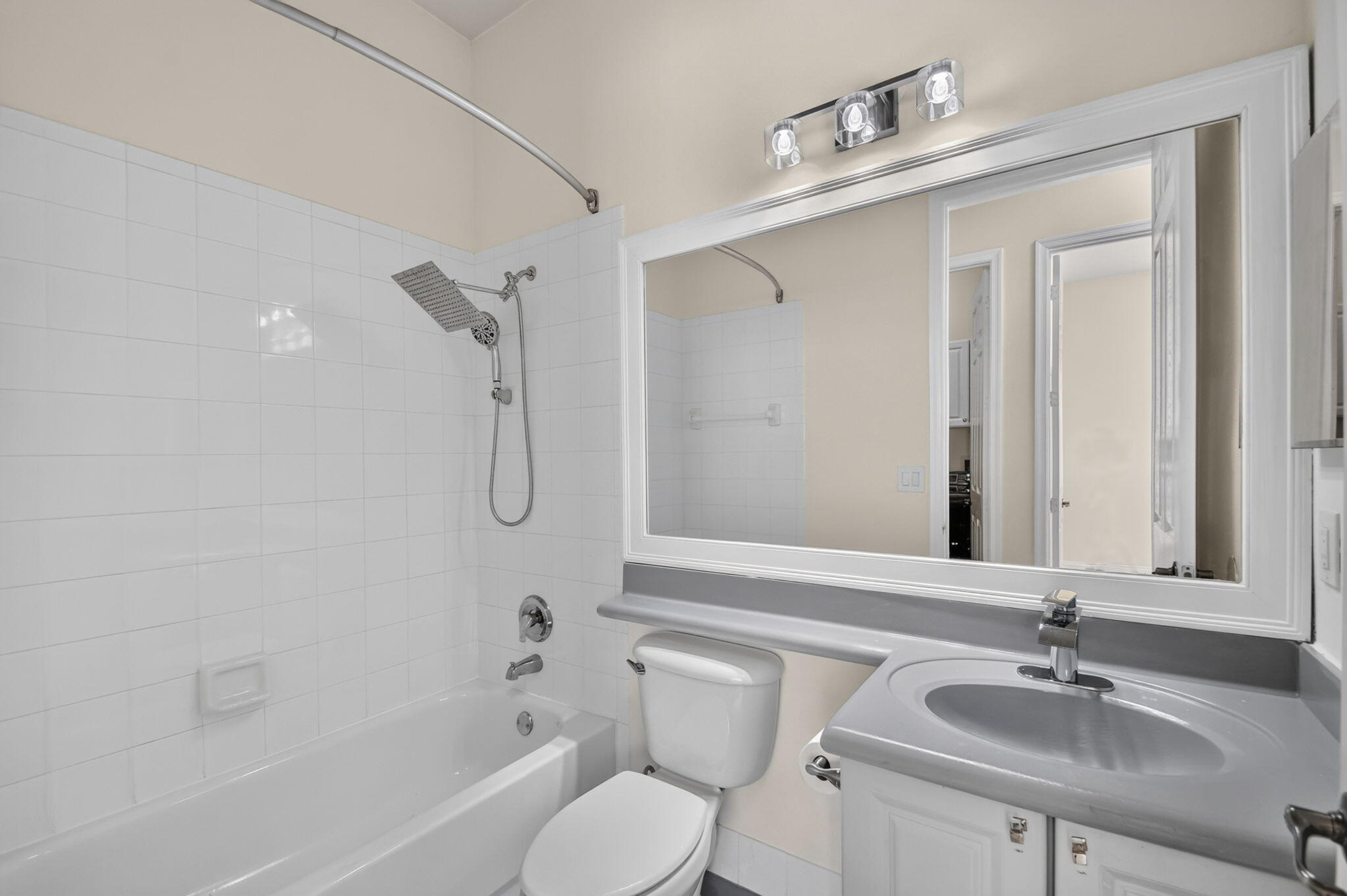 WHITEHORSE ESTATES - Residential