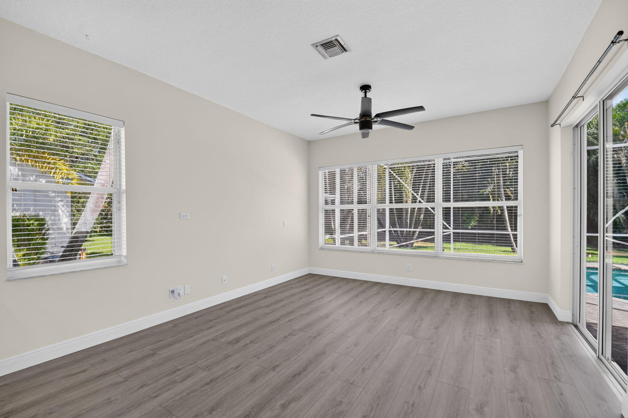 WHITEHORSE ESTATES - Residential