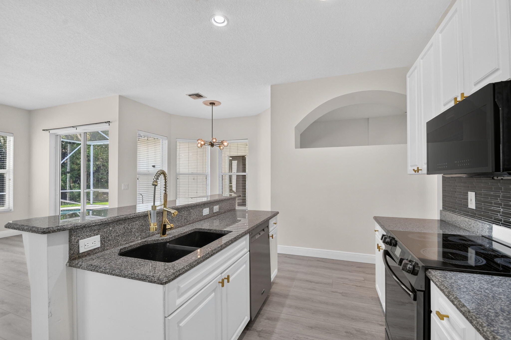 WHITEHORSE ESTATES - Residential