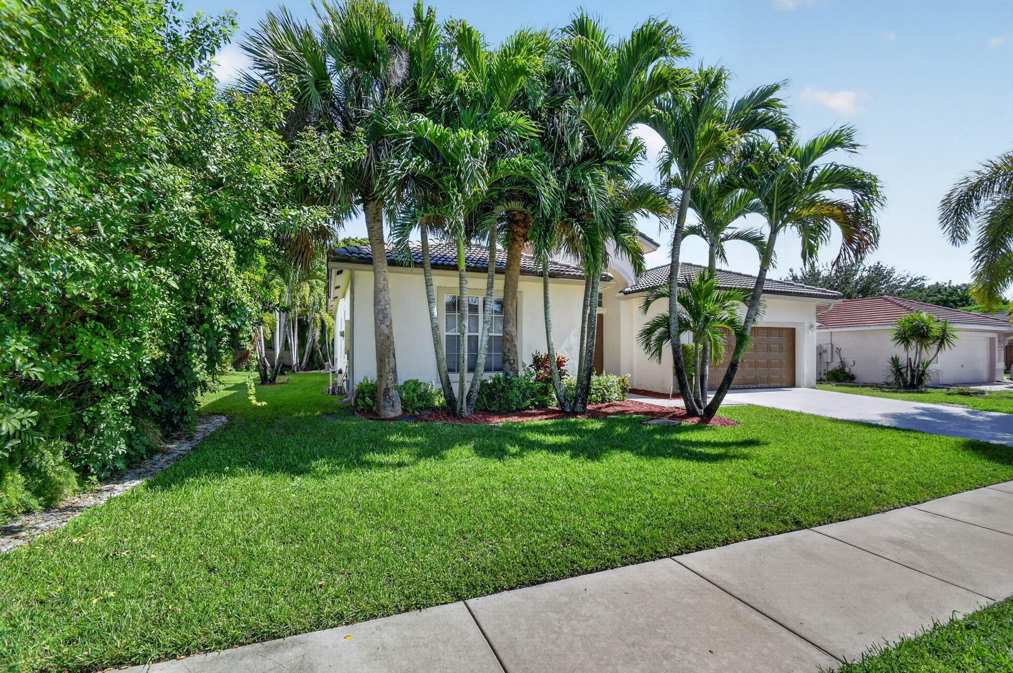 WHITEHORSE ESTATES - Residential