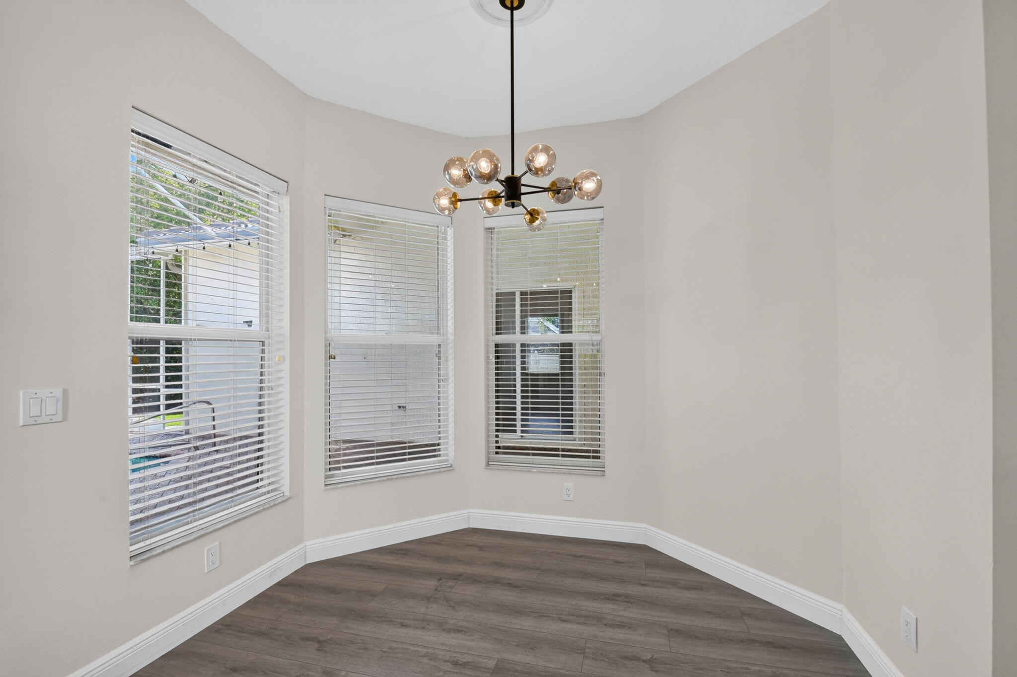 WHITEHORSE ESTATES - Residential